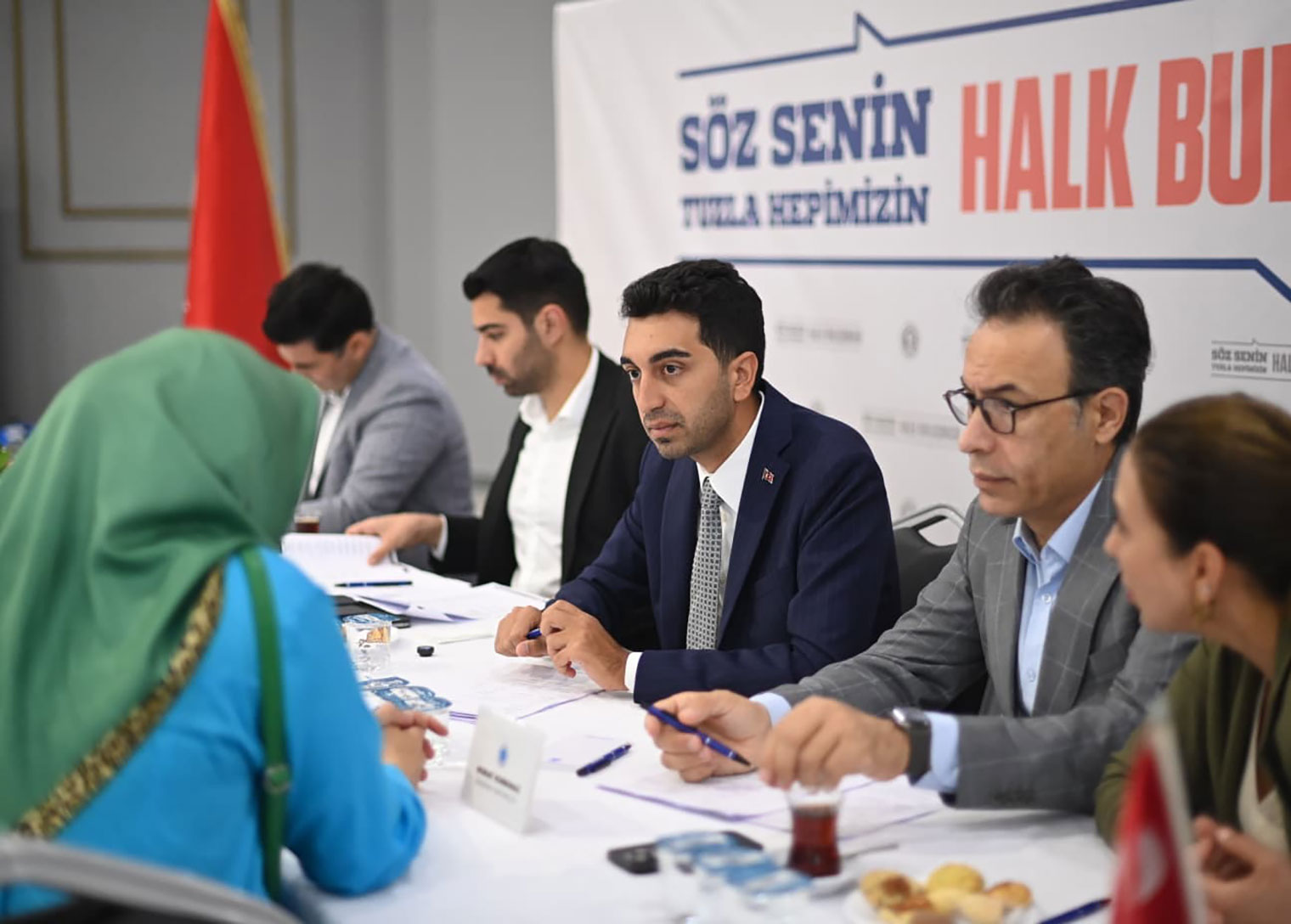 Başkan Eren Ali Bingöl komşularıyla bir arada: Halk buluşmaları devam ediyor