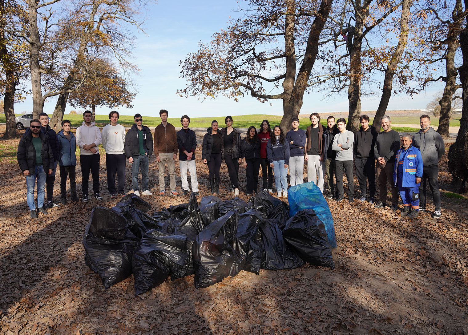 Tuzla Belediyesi ve Sabancı Üniversitesi’nden çevre temizliği