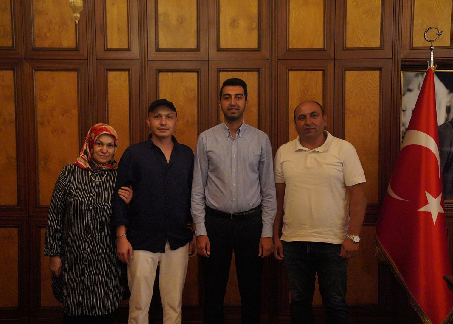 Kanseri yenen Yasin’den Başkan Bingöl’e ziyaret: Ömrümü hasta gençlere adayacağım