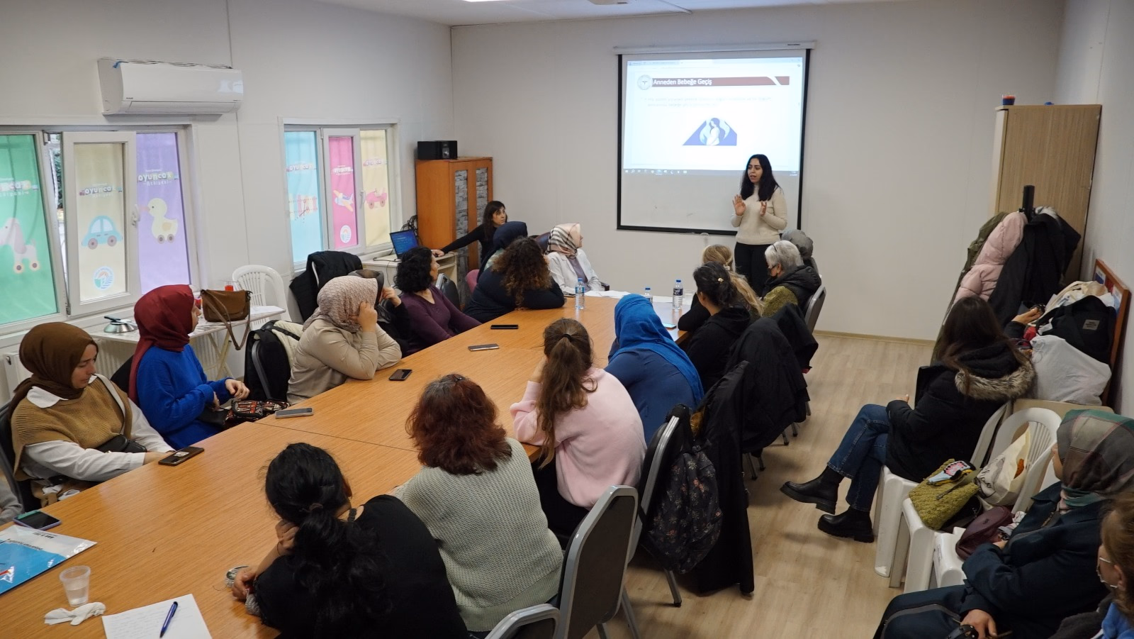 Mimar Sinan Akademi Kadın