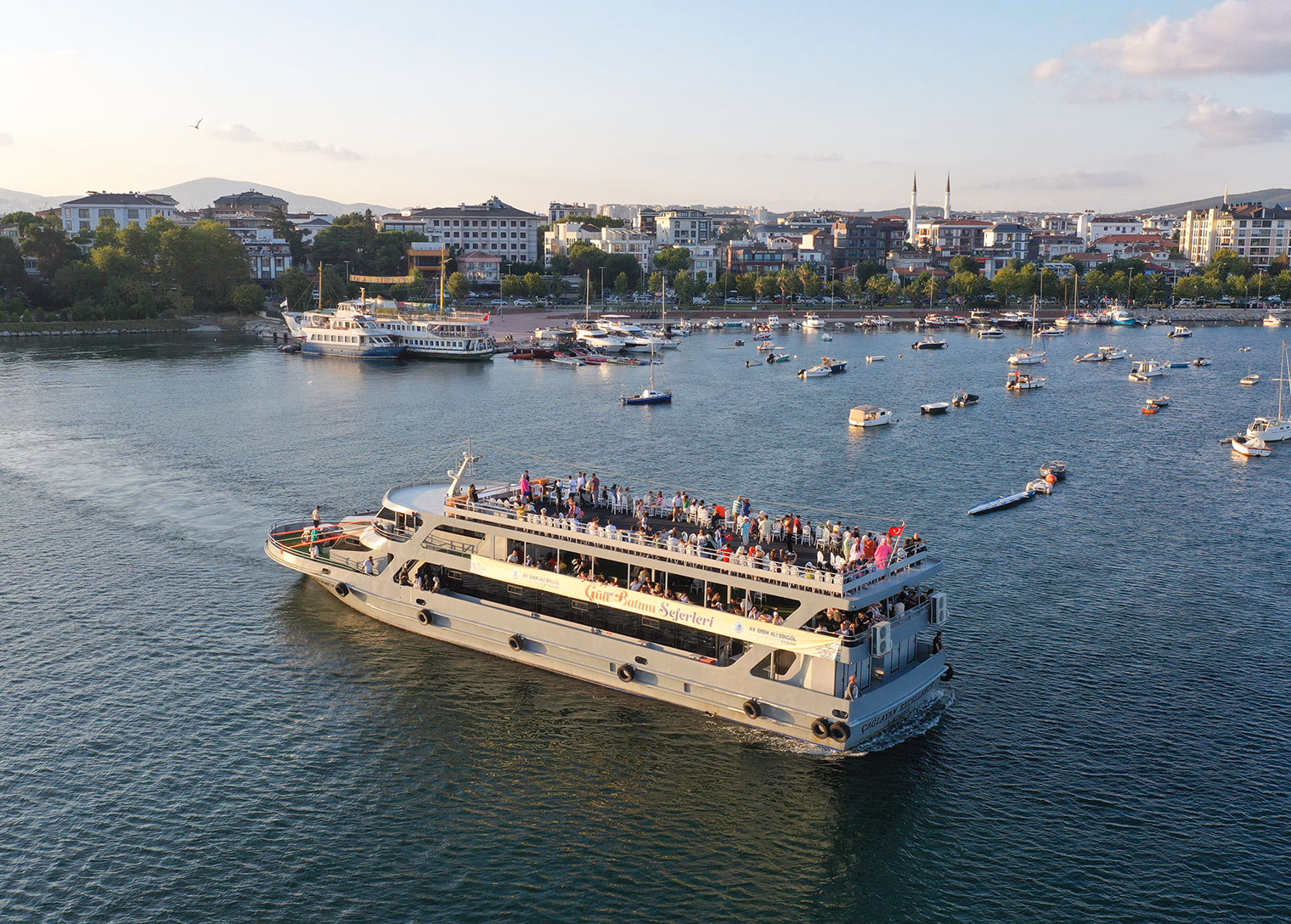 Tuzla’da deniz keyfi: Canlı müzik, gün batımı ve Adalar manzarası - Görsel 2