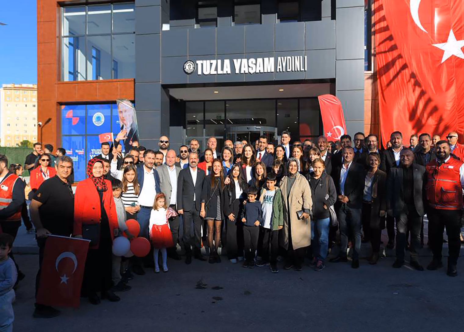 Tuzla Yaşam Aydınlı, Cumhuriyetin 102. yılında açıldı - Görsel 7