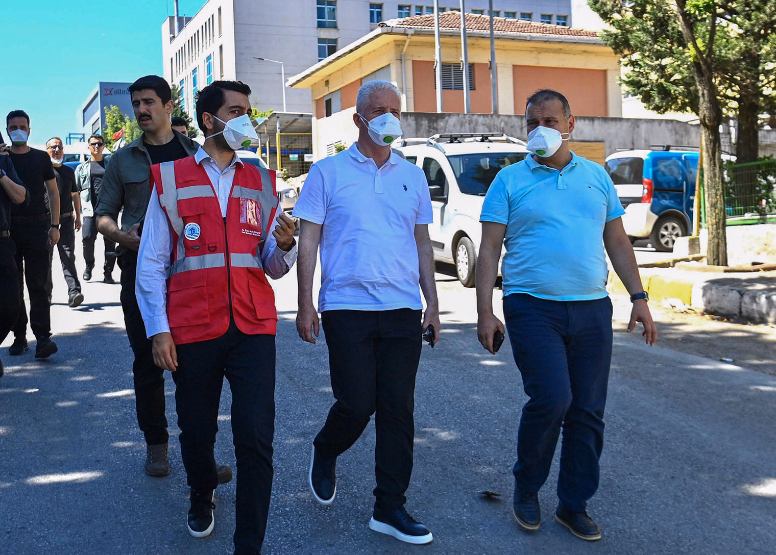 Başkan Eren Ali Bingöl, yangın bölgesini ziyaret etti