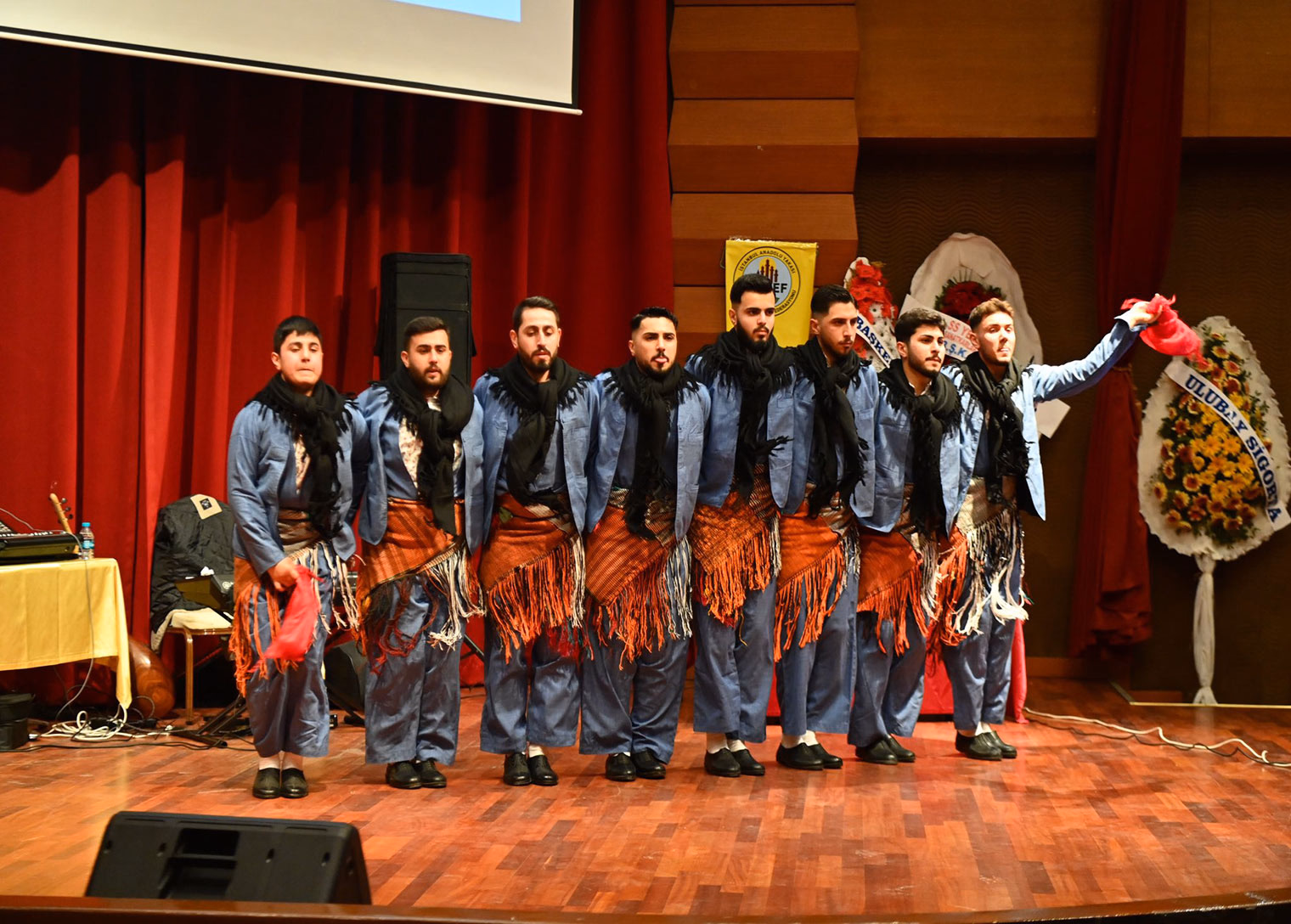 Başkan Bingöl, Bitlis Dernekleri Federasyonu Genel Kurulu’nda komşularıyla buluştu - Görsel 2