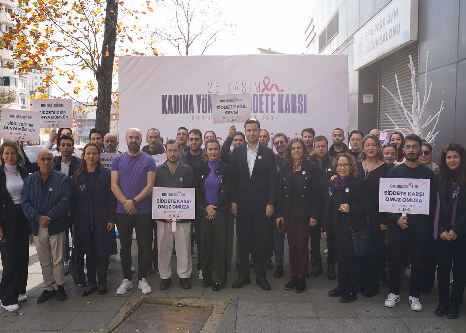 Tuzla’da erkekler kadına şiddete karşı sessiz yürüyüş gerçekleştirdi - Görsel 4