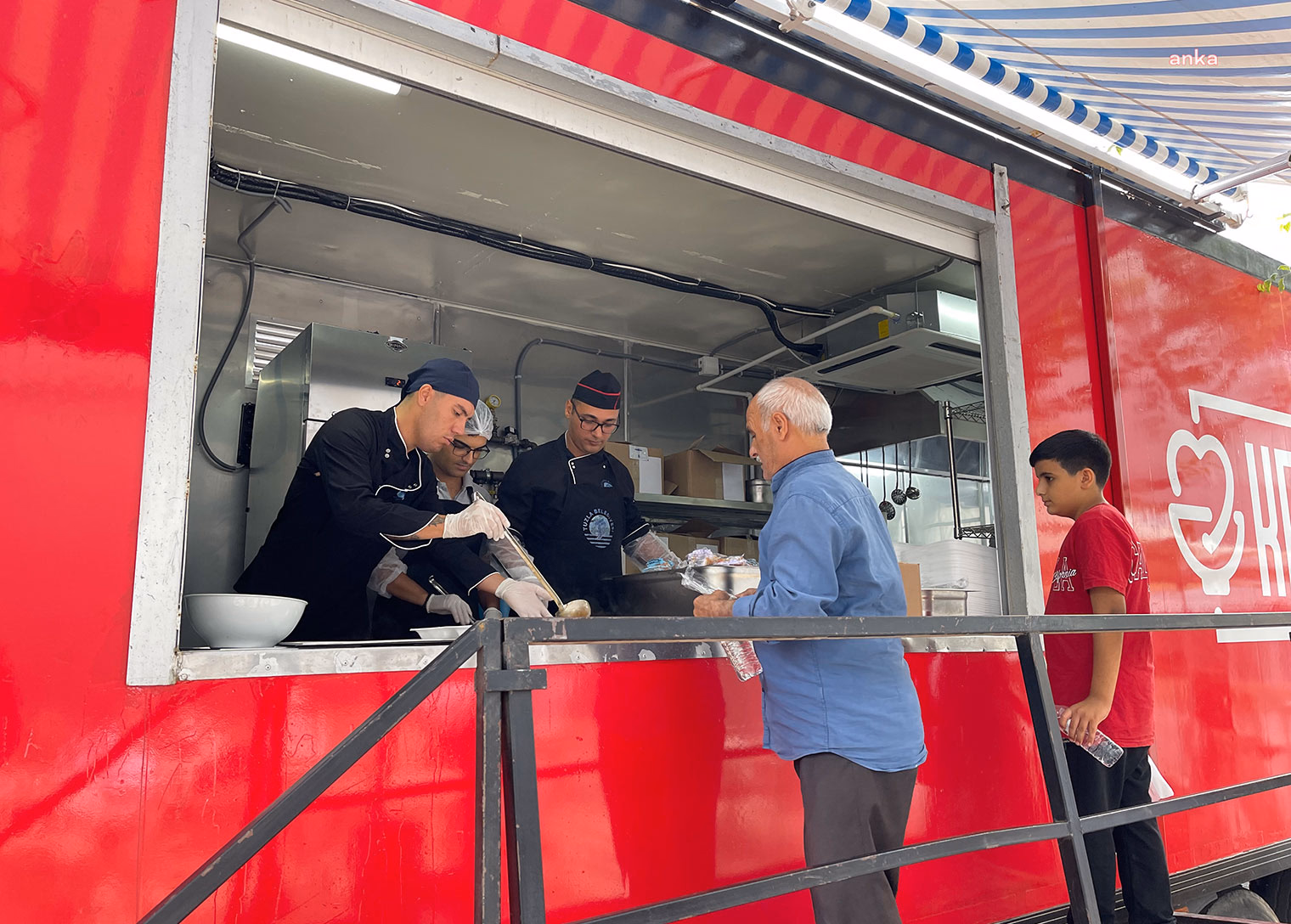 Gezici Kent Lokantası Tuzla'da hizmete girdi