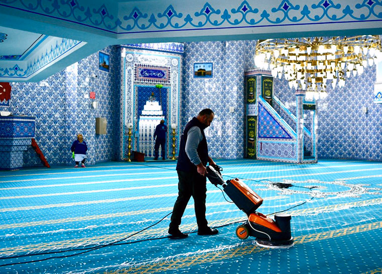 Tuzla’da ibadethaneler Ramazan Bayramı öncesinde temizlendi - Görsel 3