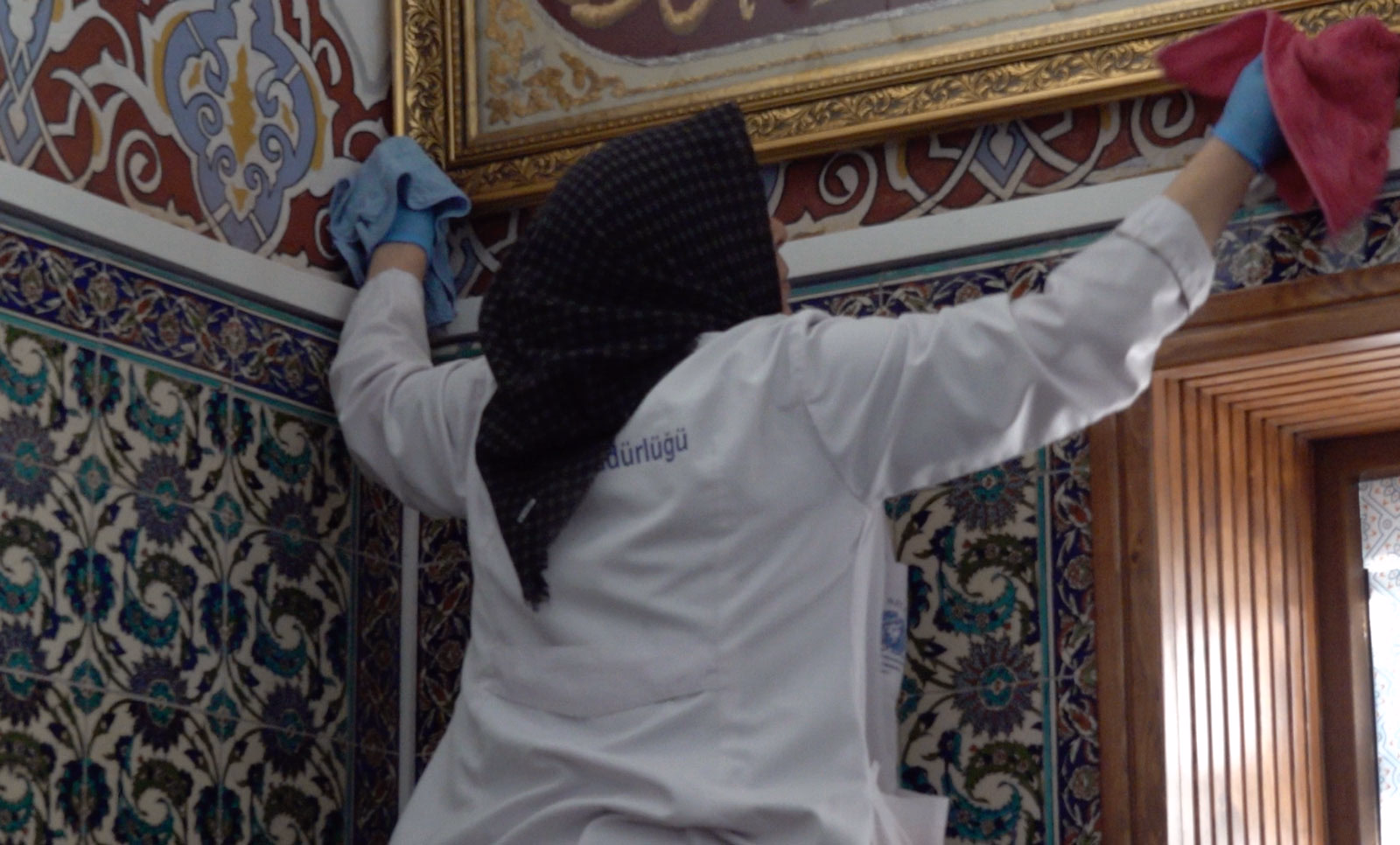 Tuzla Belediyesi, İbadethaneleri Çok Fonksiyonlu Araçlarla Temizliyor - Görsel 3