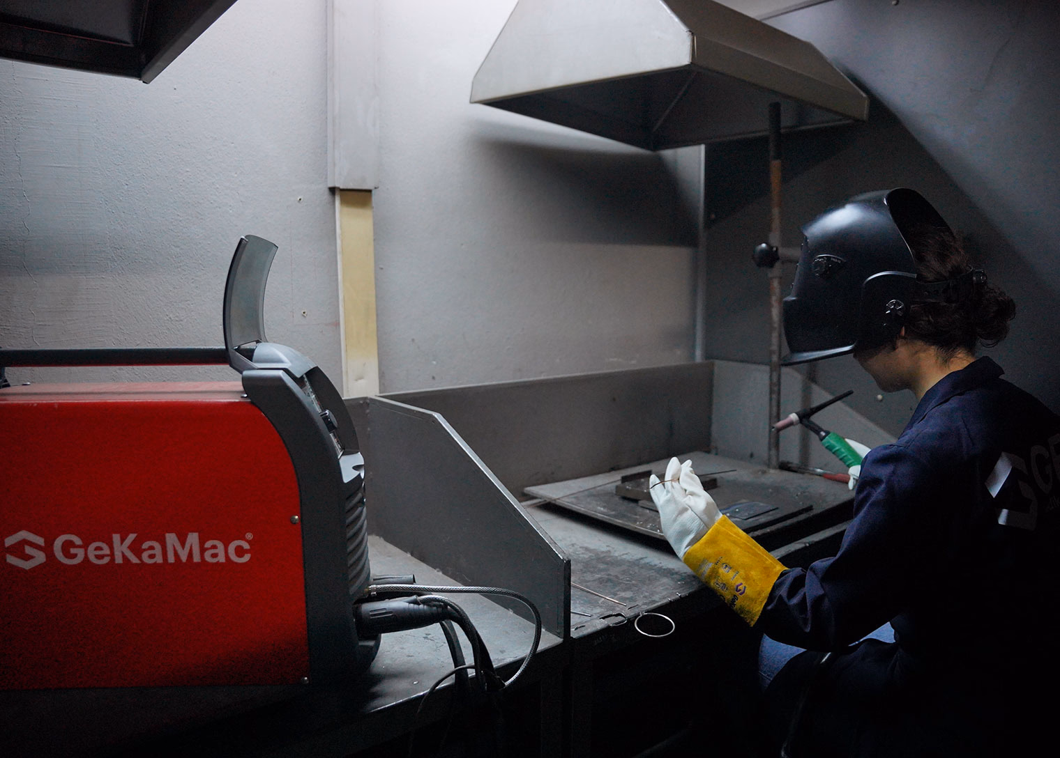 Tuzla’da kadın kaynakçılar yetişiyor