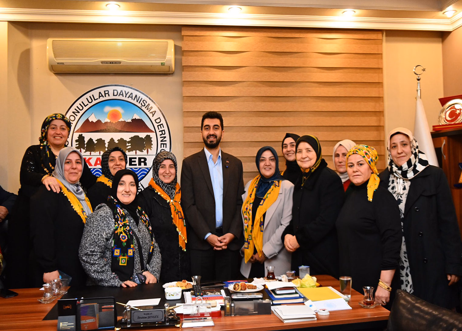 Başkan Bingöl’den komşu ve dernek ziyaretleri - Görsel 4