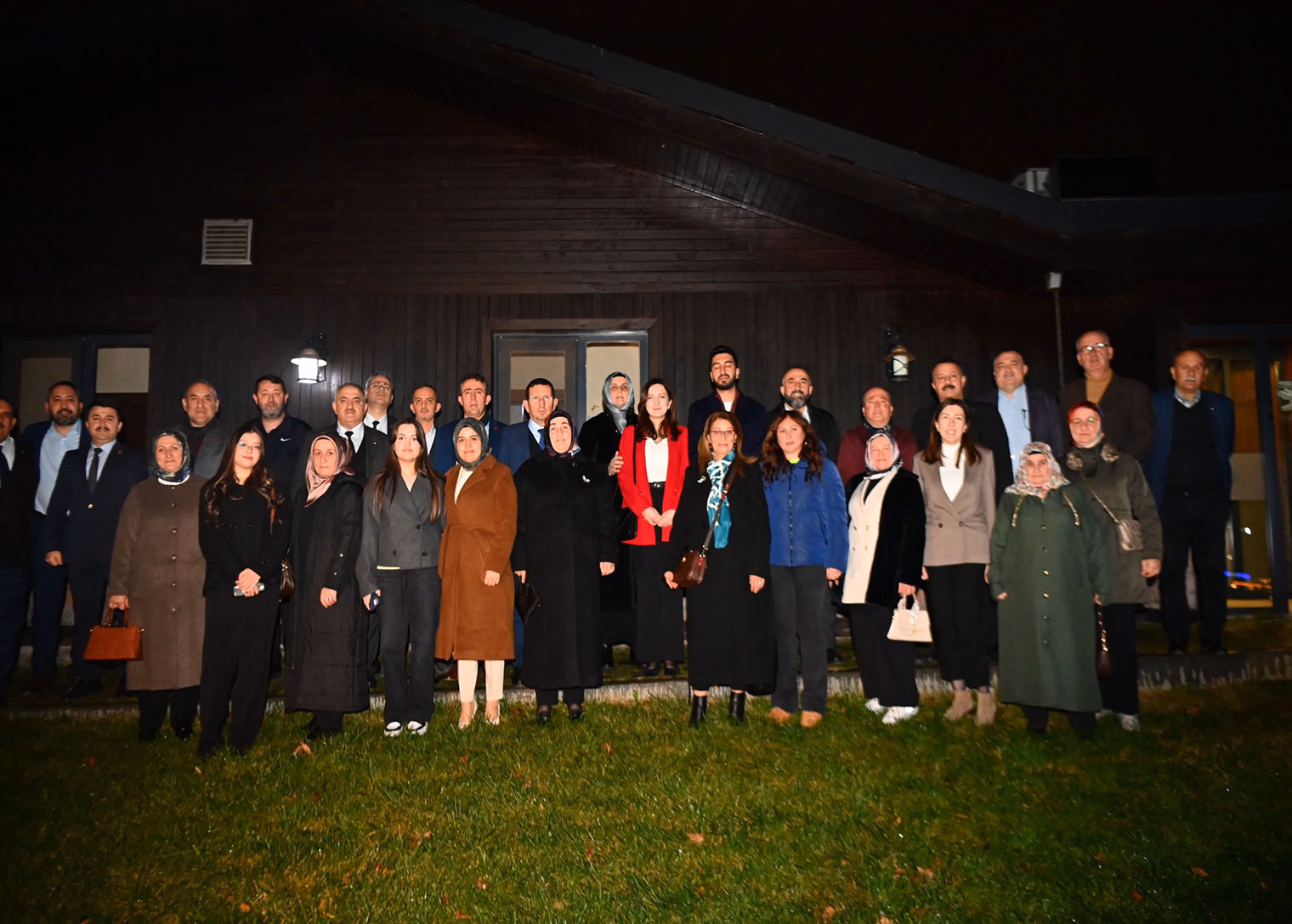 Başkan Bingöl, muhtarlar ve aileleriyle yıl sonu yemeğinde buluştu - Görsel 3