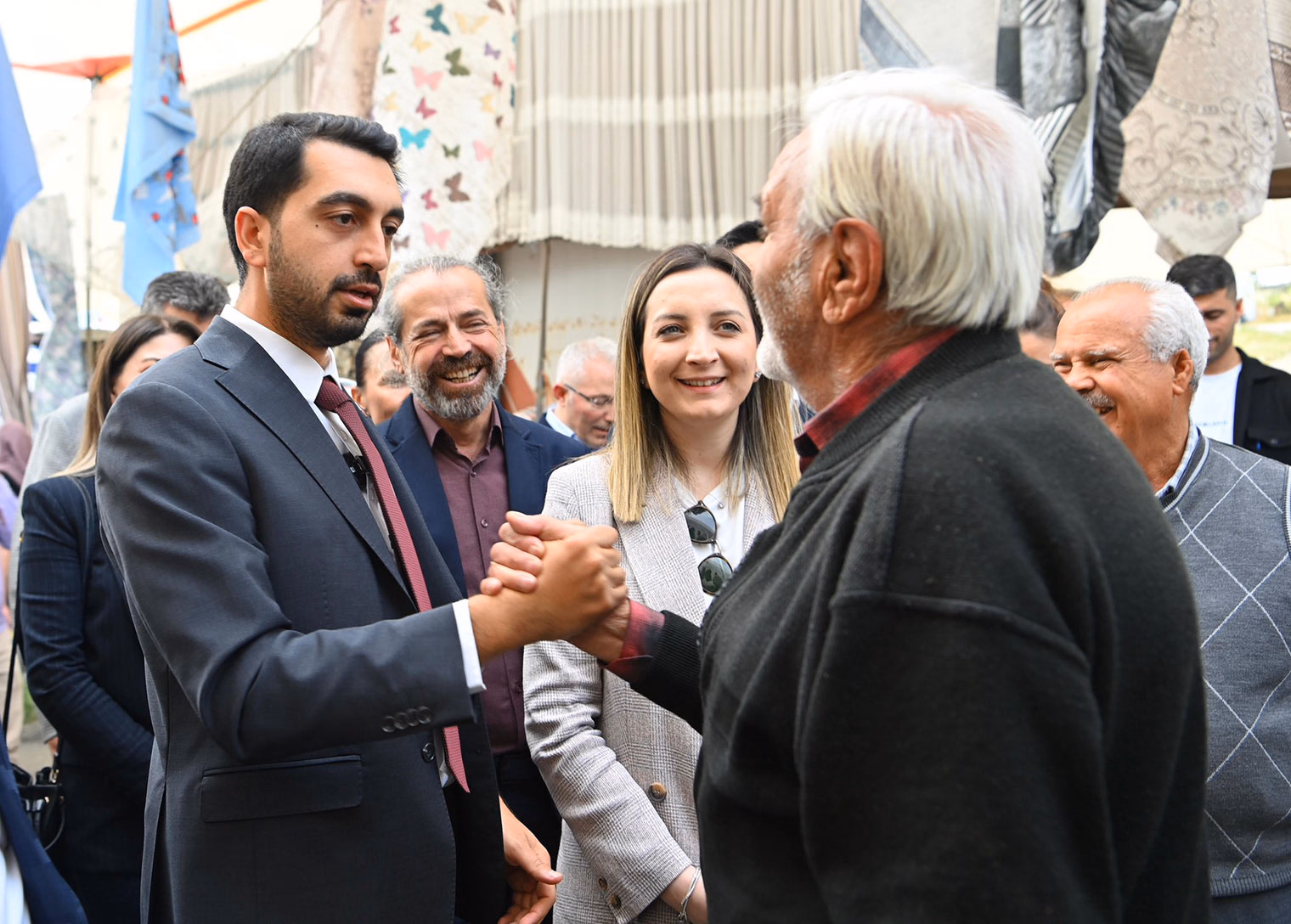 Tuzla Belediye Başkanı Eren Ali Bingöl, Şifa Mahallesi Semt Pazarı’nı ziyaret etti - Görsel 3