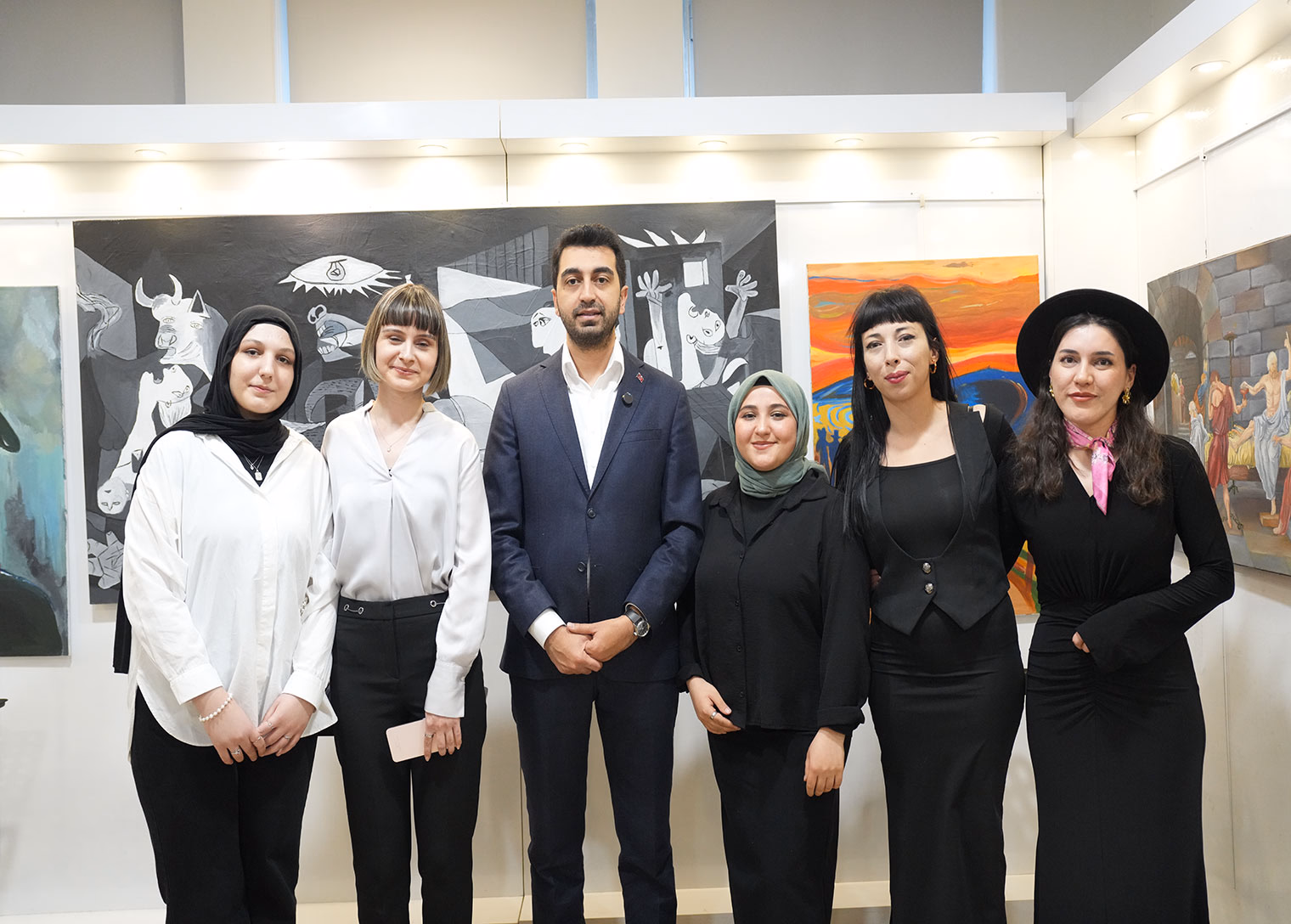 Dünya Ressamlar Günü'nde ‘Pigment 959’ sergisi sanatseverlerle buluştu - Görsel 6