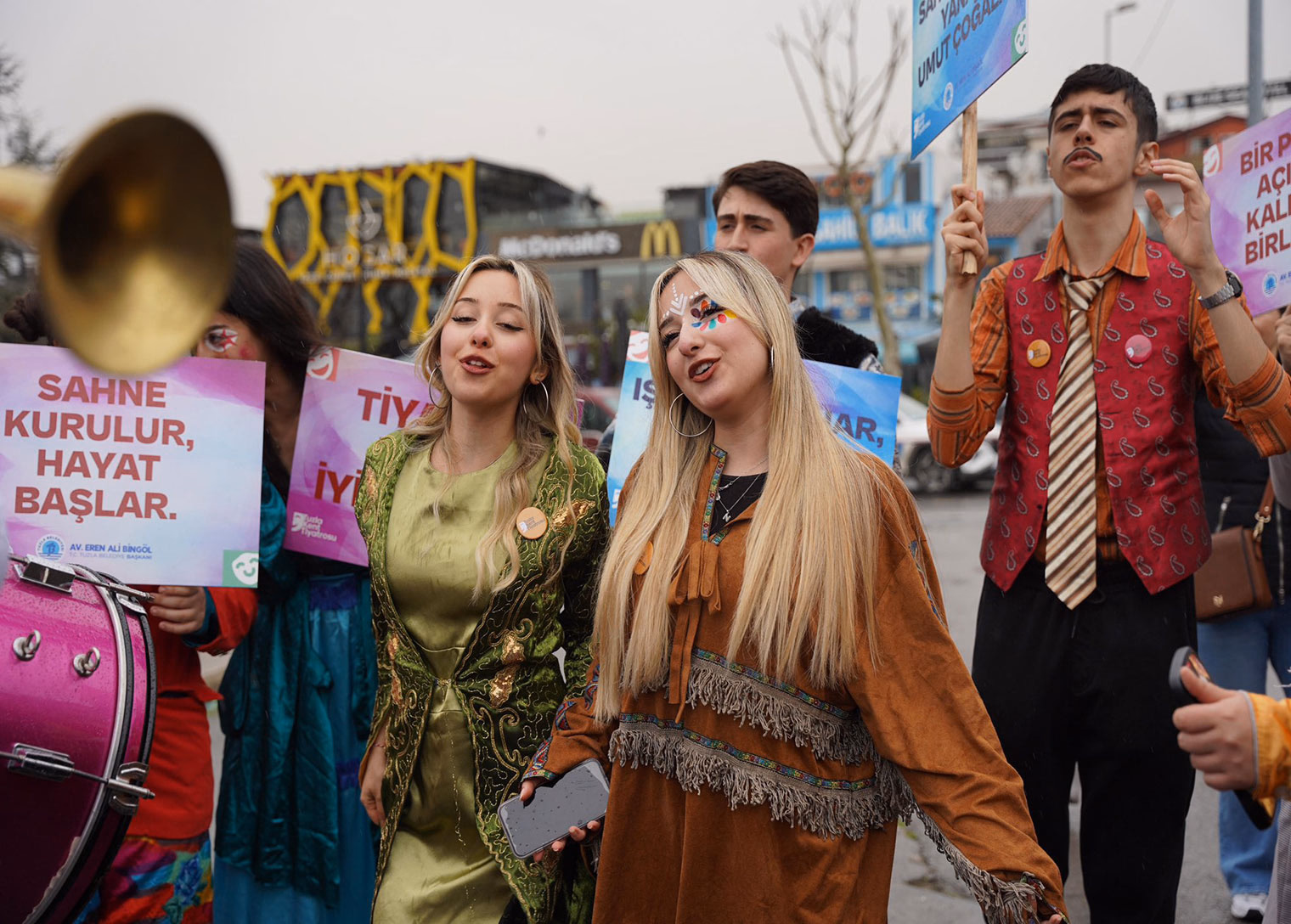 Tuzla’nın sokakları tiyatro sahnesine dönüştü - Görsel 3