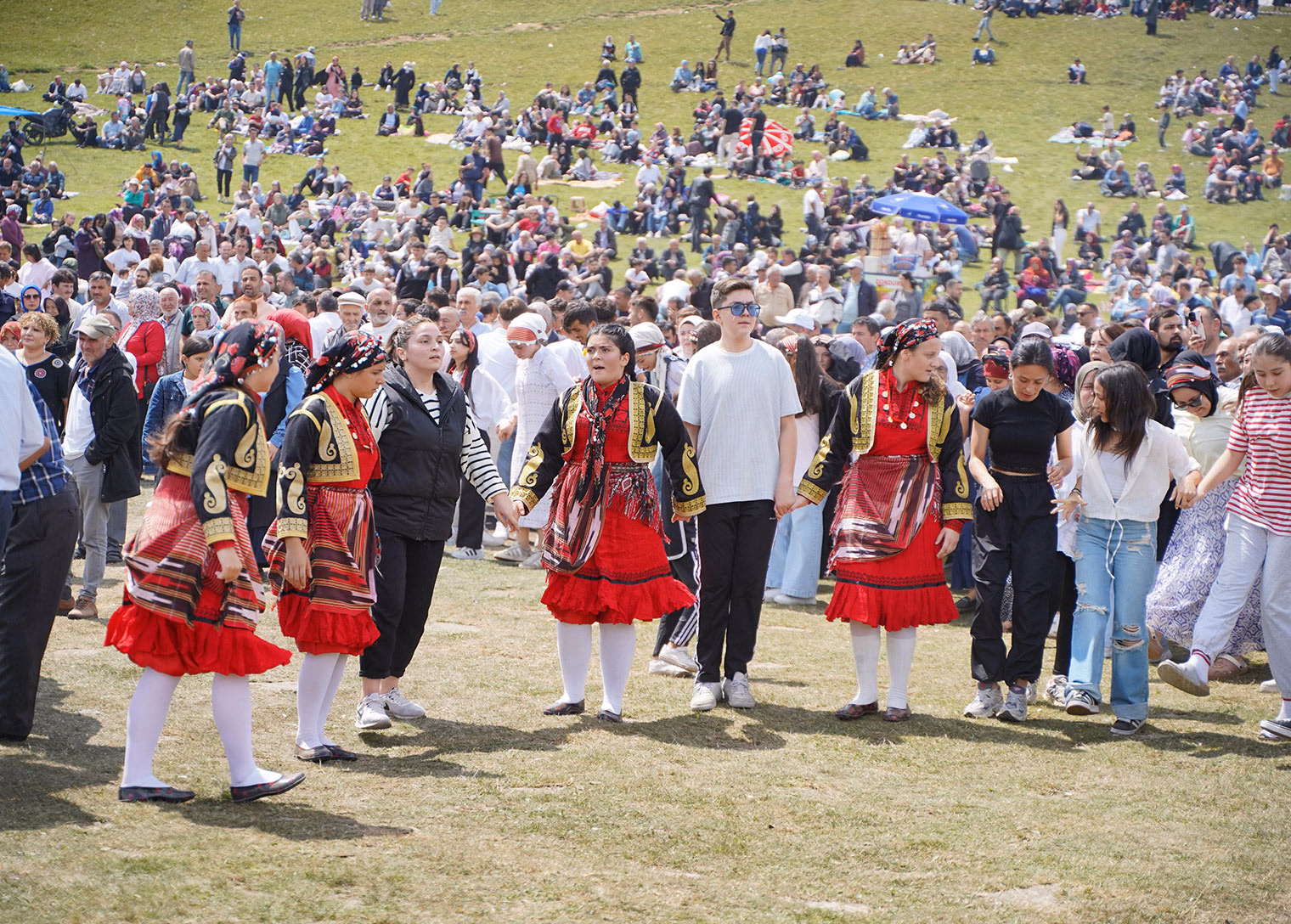Tuzla Belediye Başkanı Eren Ali Bingöl, Kümbet Festivali’nin ağası seçildi - Görsel 2