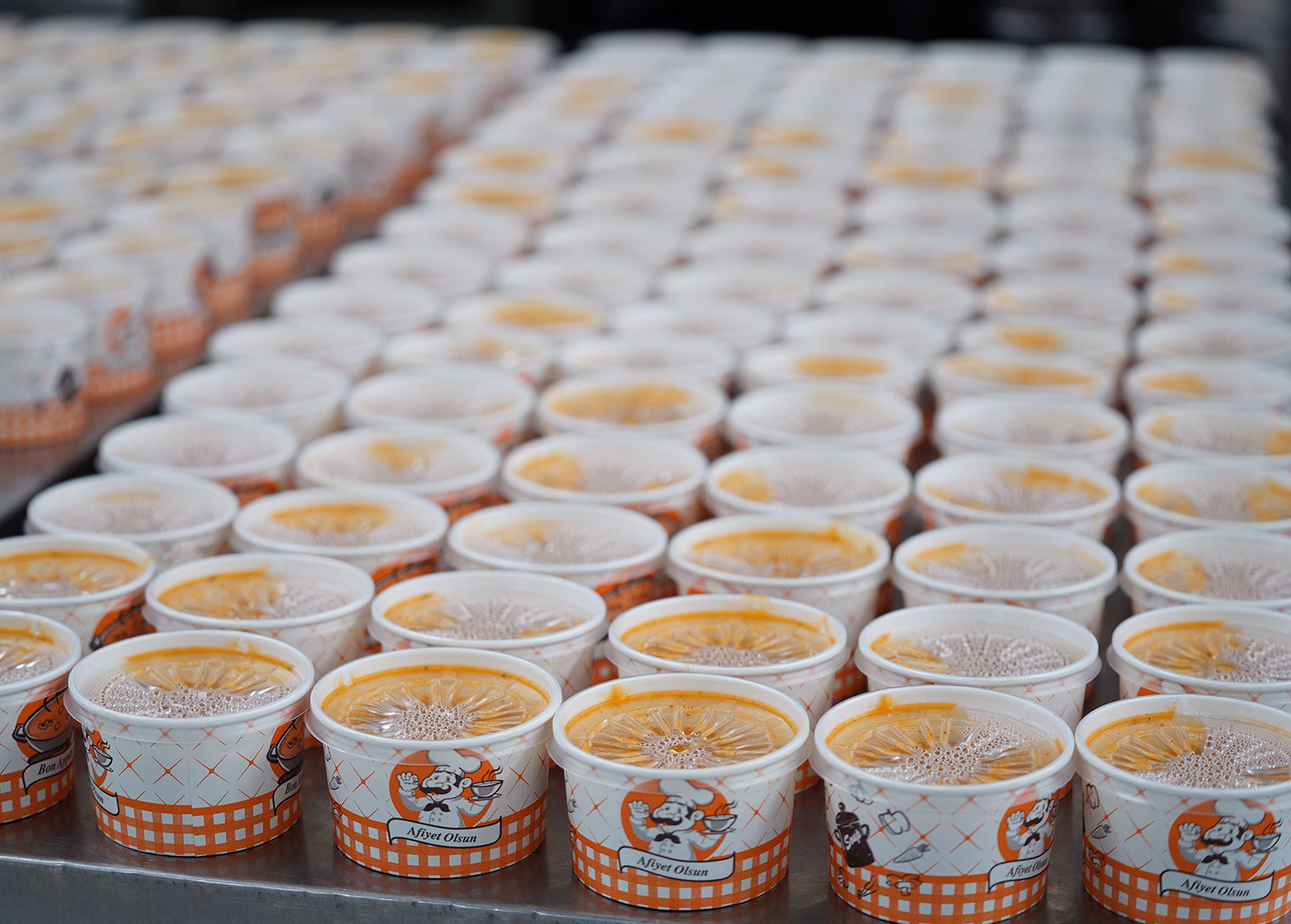 Tuzla Belediyesi’nden her gün 2 bin kişiye sıcak yemek desteği - Görsel 2