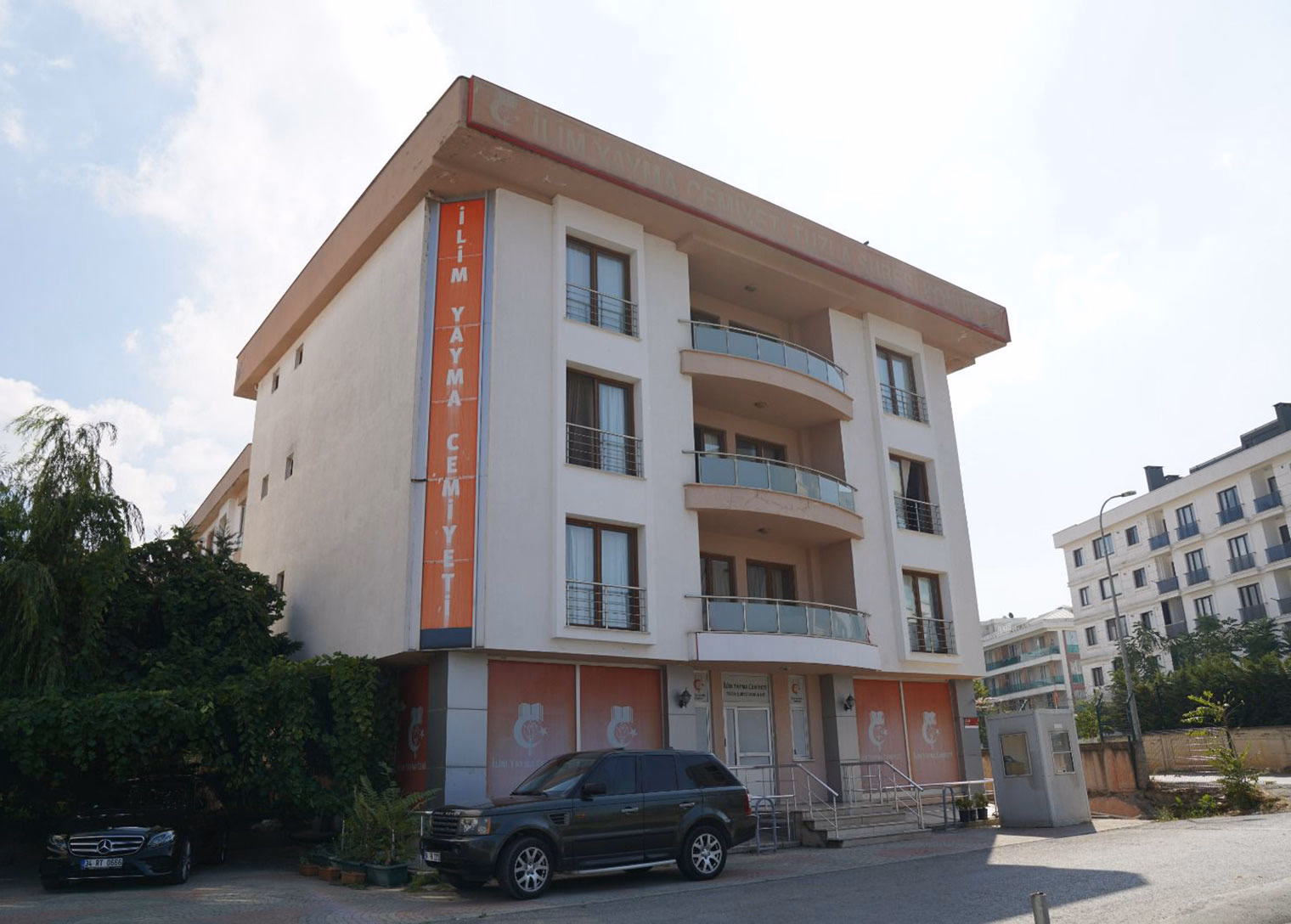 Tuzla Belediyesi, AK Parti döneminde İlim Yayma Cemiyeti'ne verilen binaların tahliyesini istedi