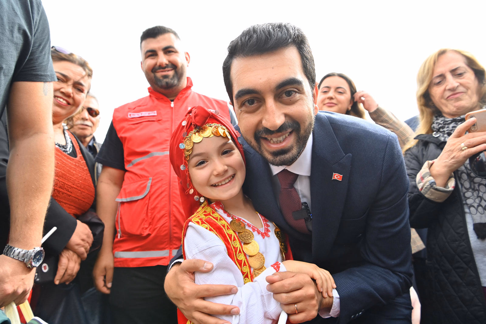 23 Nisan Ulusal Egemenlik ve Çocuk Bayramı, Tuzla’da coşkuyla kutlandı - Görsel 2