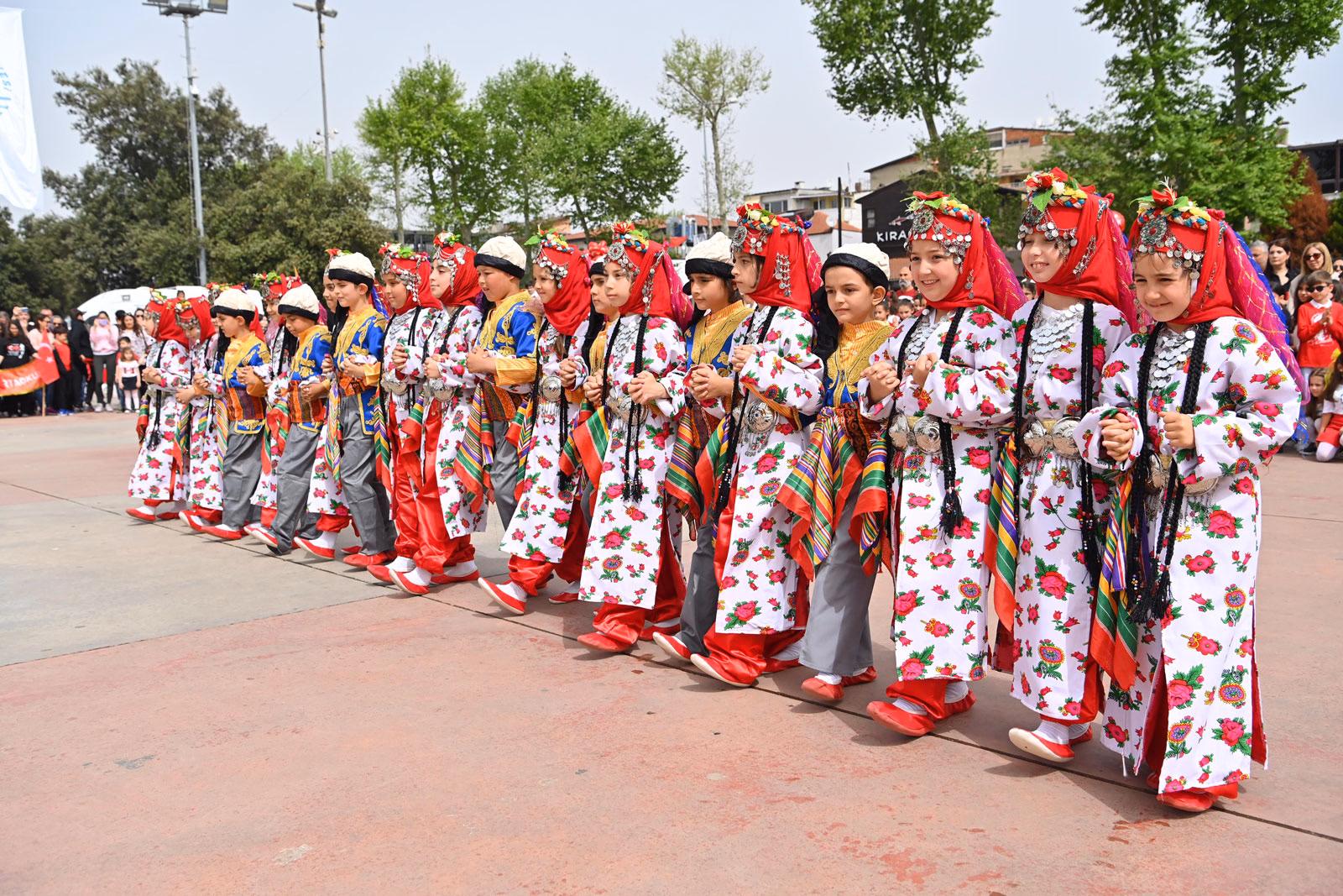 23 Nisan Ulusal Egemenlik ve Çocuk Bayramı, Tuzla’da coşkuyla kutlandı - Görsel 5