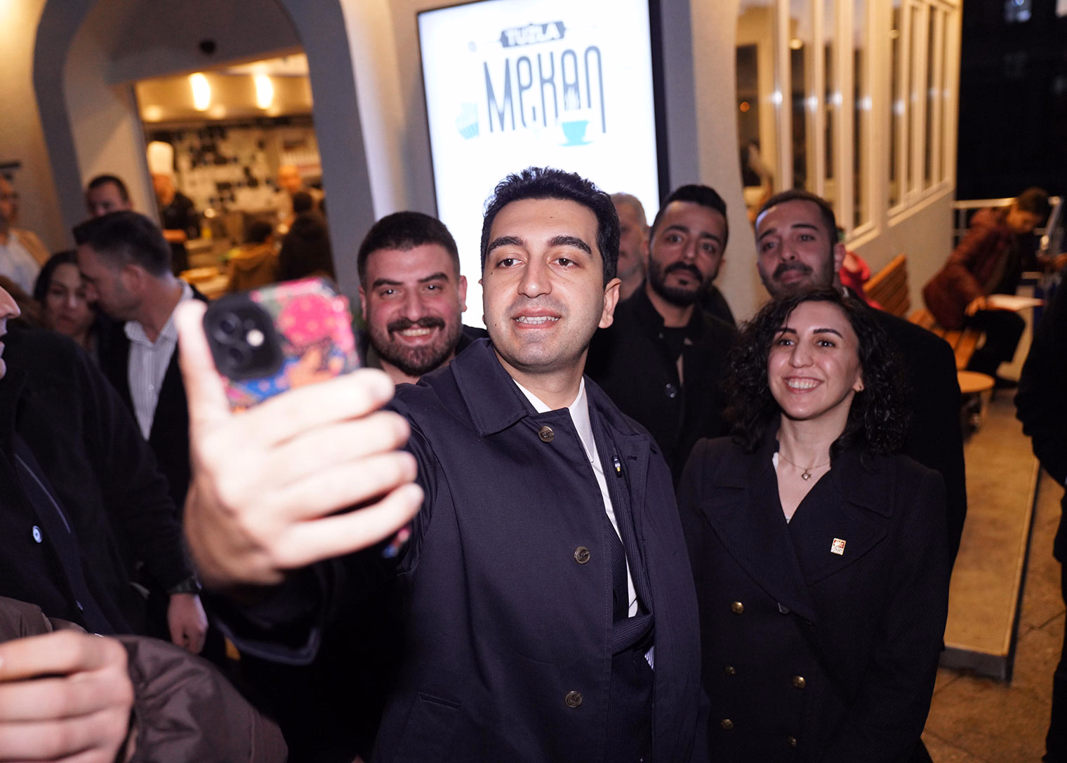 Tuzla Belediyesi’nin ilk yeni nesil kafesi ‘Tuzla Mekân’ açıldı - Görsel 2