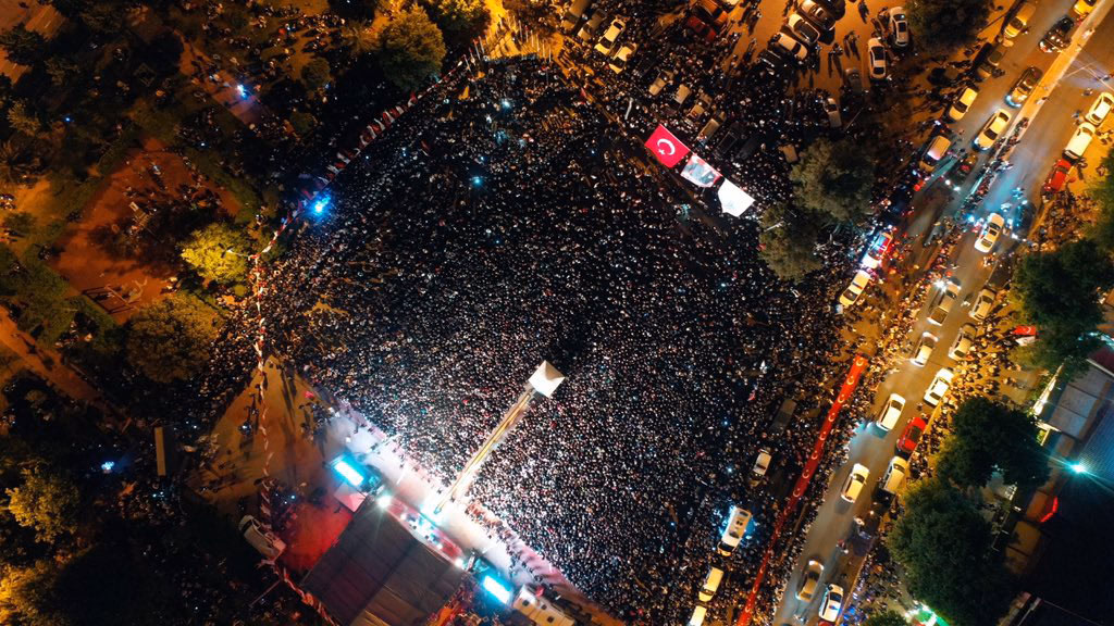 Tuzla’da ‘19 Mayıs’ Coşkusu: Semicenk Konser Verdi - Görsel 3