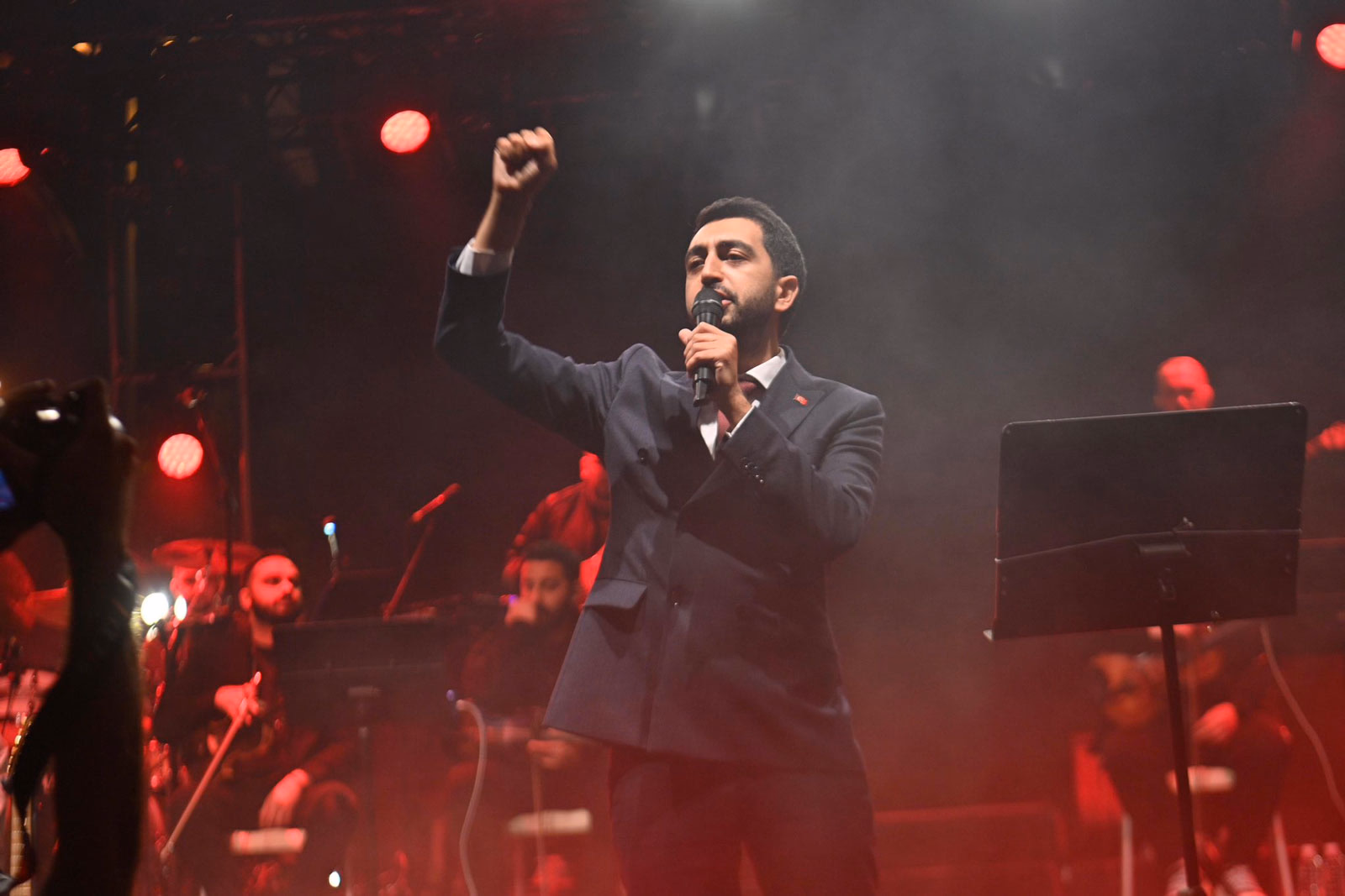 Tuzla’da ‘19 Mayıs’ Coşkusu: Semicenk Konser Verdi - Görsel 4