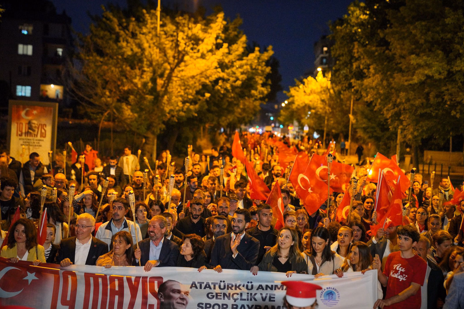 Tuzla’da ‘19 Mayıs’ Coşkusu: Semicenk Konser Verdi - Görsel 5