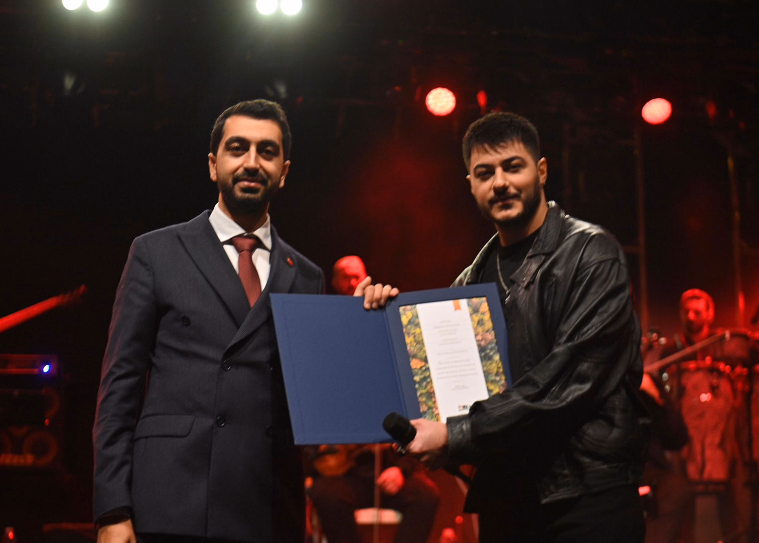 Tuzla’da ‘19 Mayıs’ Coşkusu: Semicenk Konser Verdi