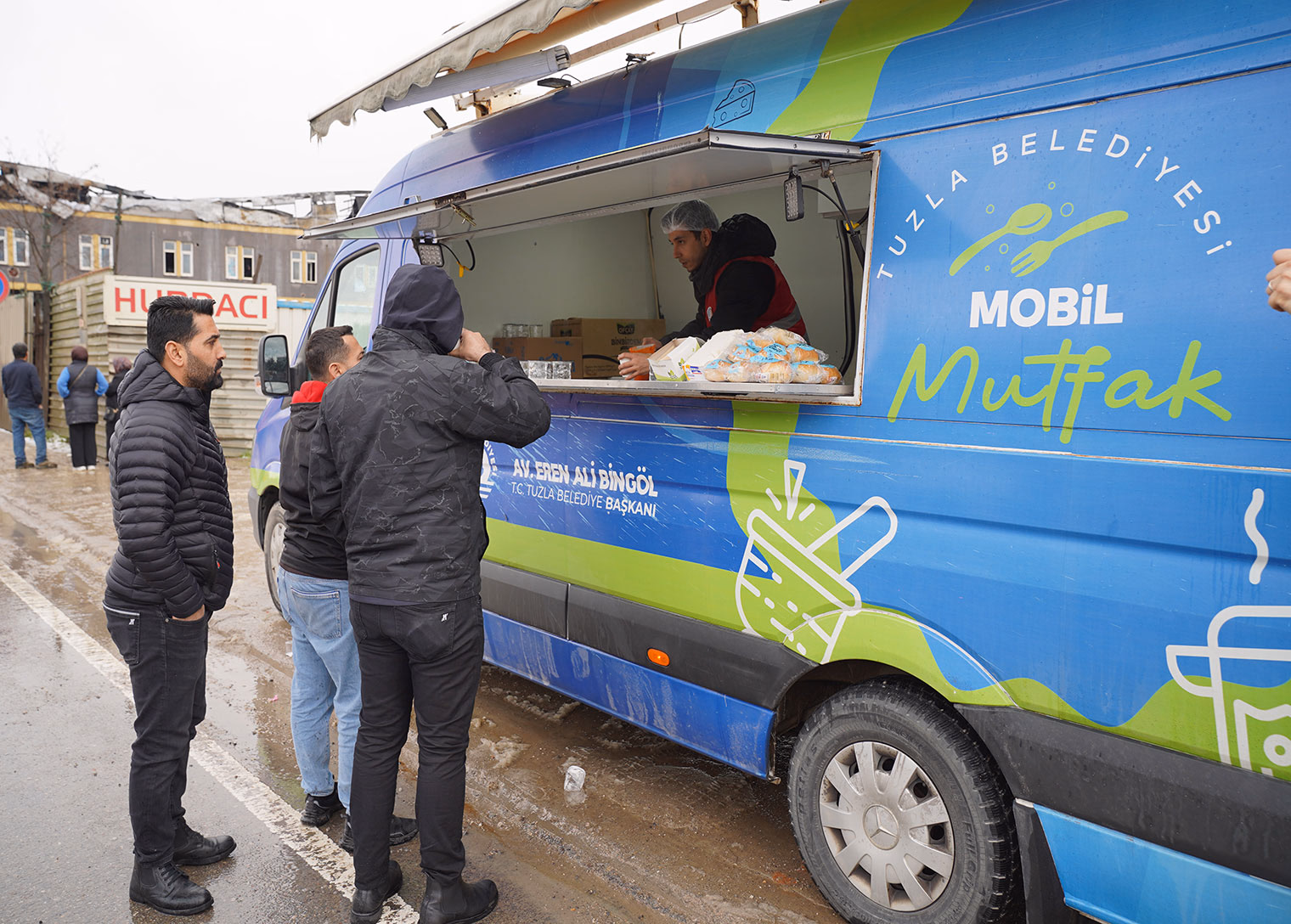 Tuzla Belediyesi’nden yangından etkilenen vatandaşlara destek - Görsel 2
