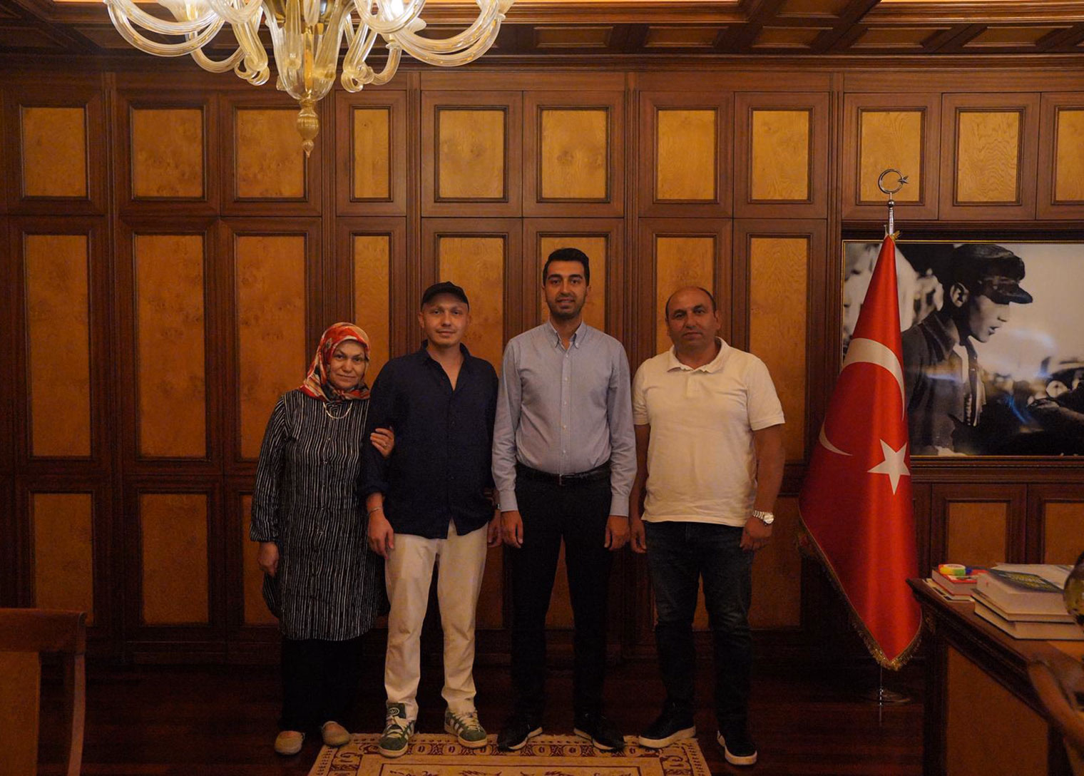 Kanseri yenen Yasin’den Başkan Bingöl’e ziyaret: Ömrümü hasta gençlere adayacağım