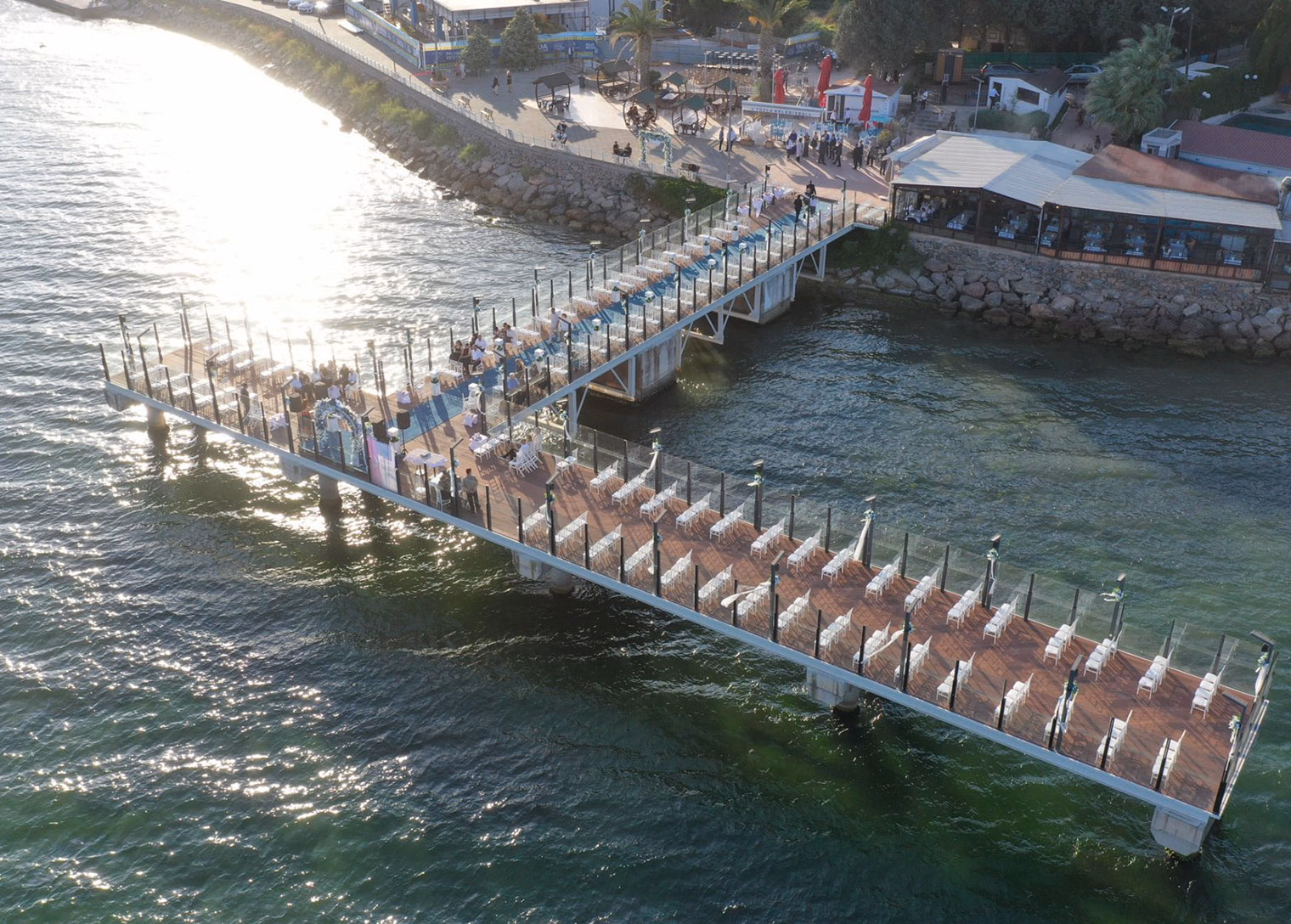 Özel günlerin vazgeçilmezi Tuzla Mekan İskele'ye yukarıdan bir bakış 