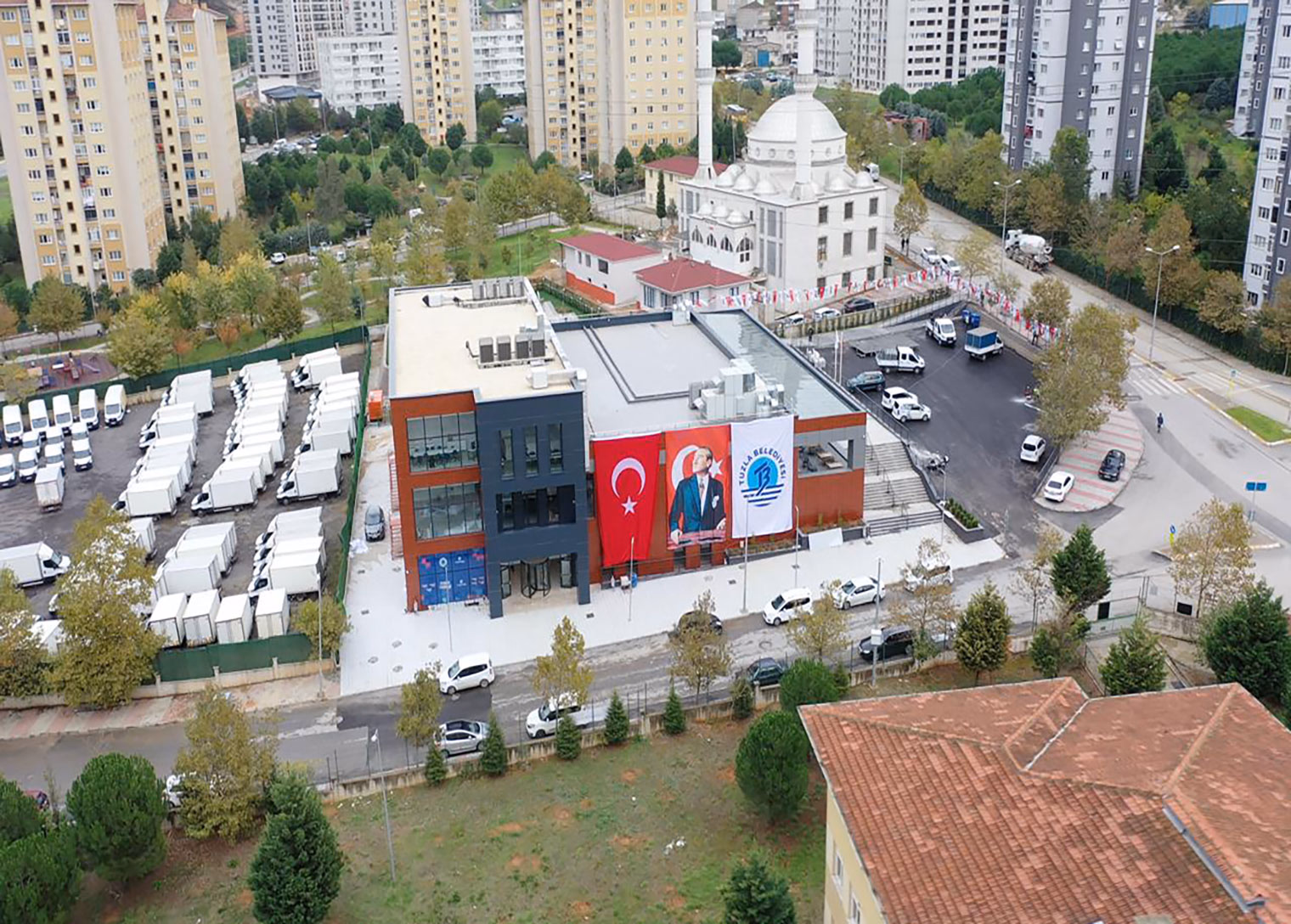 Tuzla Yaşam Aydınlı
