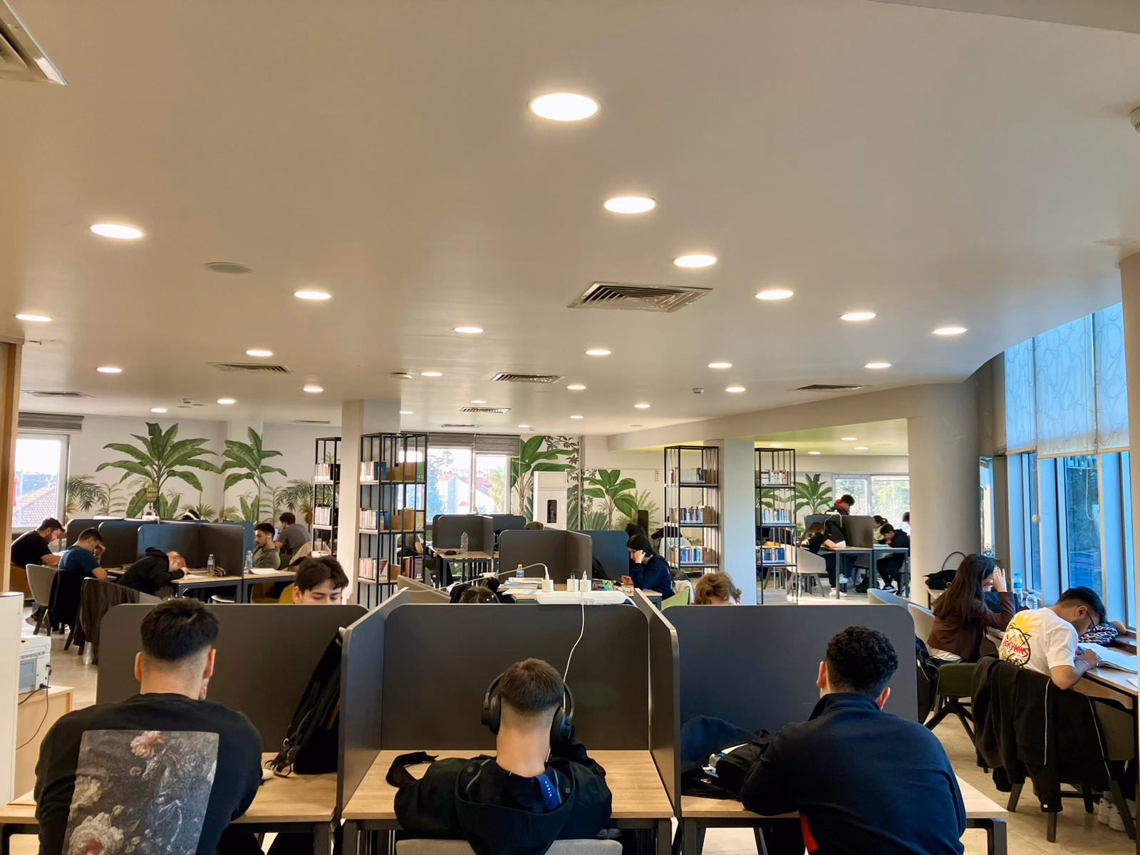 Ayyıldız Kütüphanesi - 1