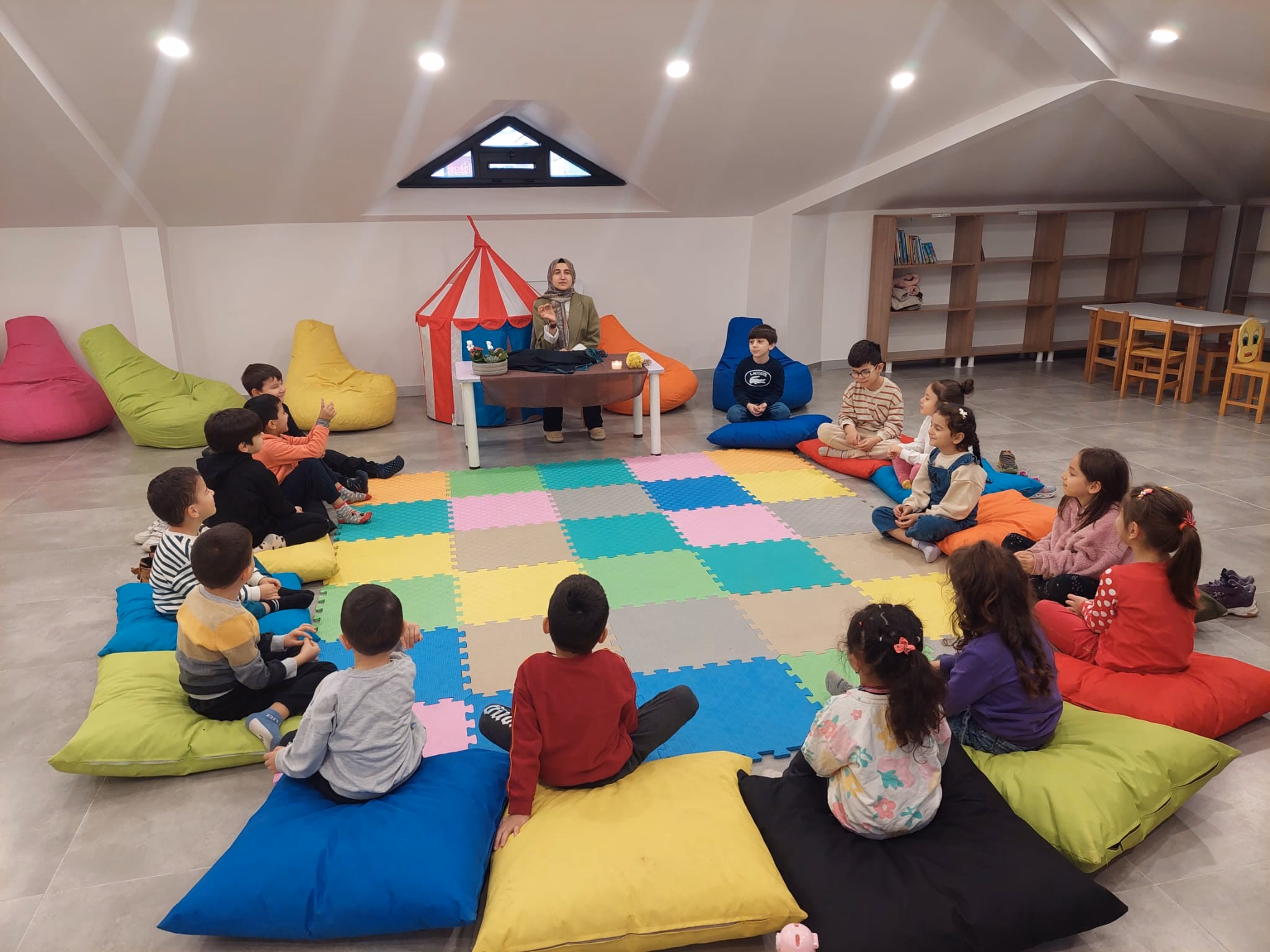 Aydıntepe Sosyal Yaşam Merkezi Çocuk Kütüphanesi - Fotoğraf 3