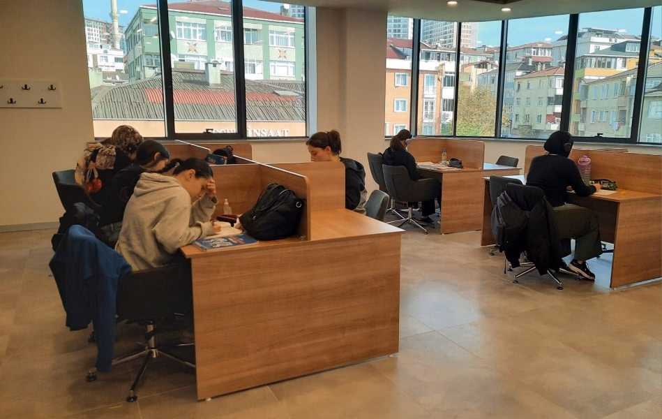 Aydıntepe Sosyal Yaşam Merkezi Halk Kütüphanesi - Fotoğraf 3