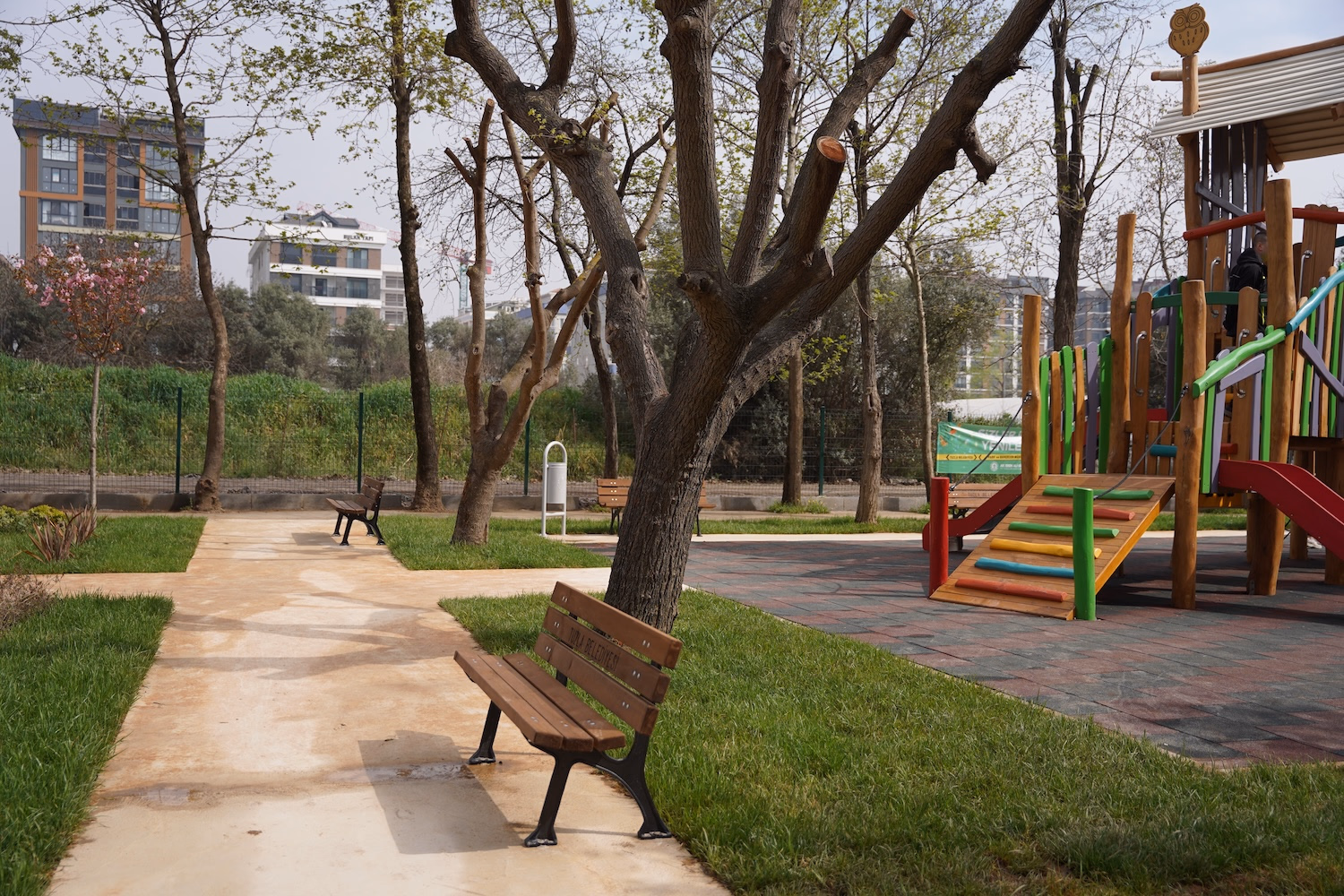 Orgeneral Eşref Bitlis Parkı - 9