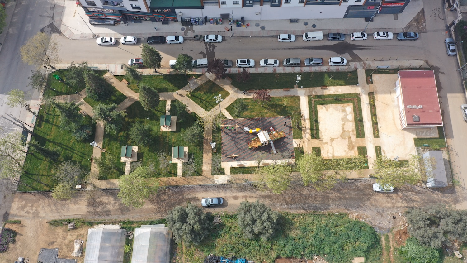 Orgeneral Eşref Bitlis Parkı - 6