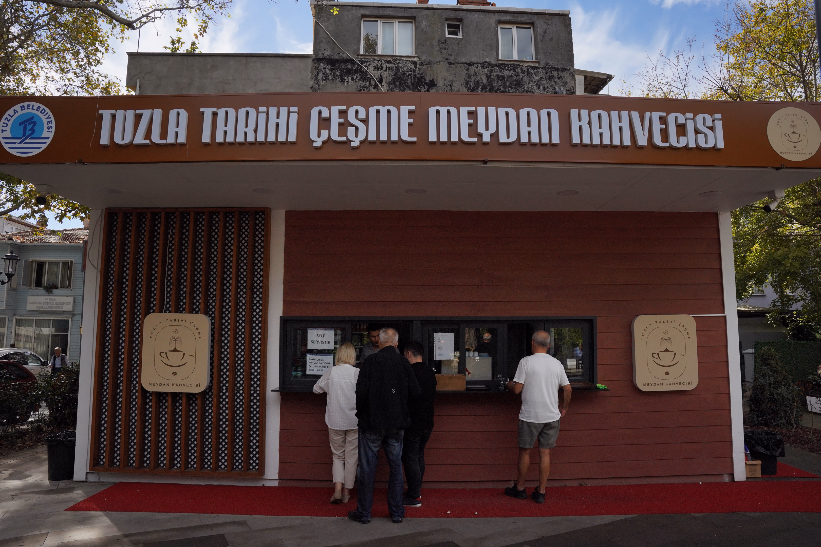 Tuzla Tarihi Çeşme Meydan Kahvecisi