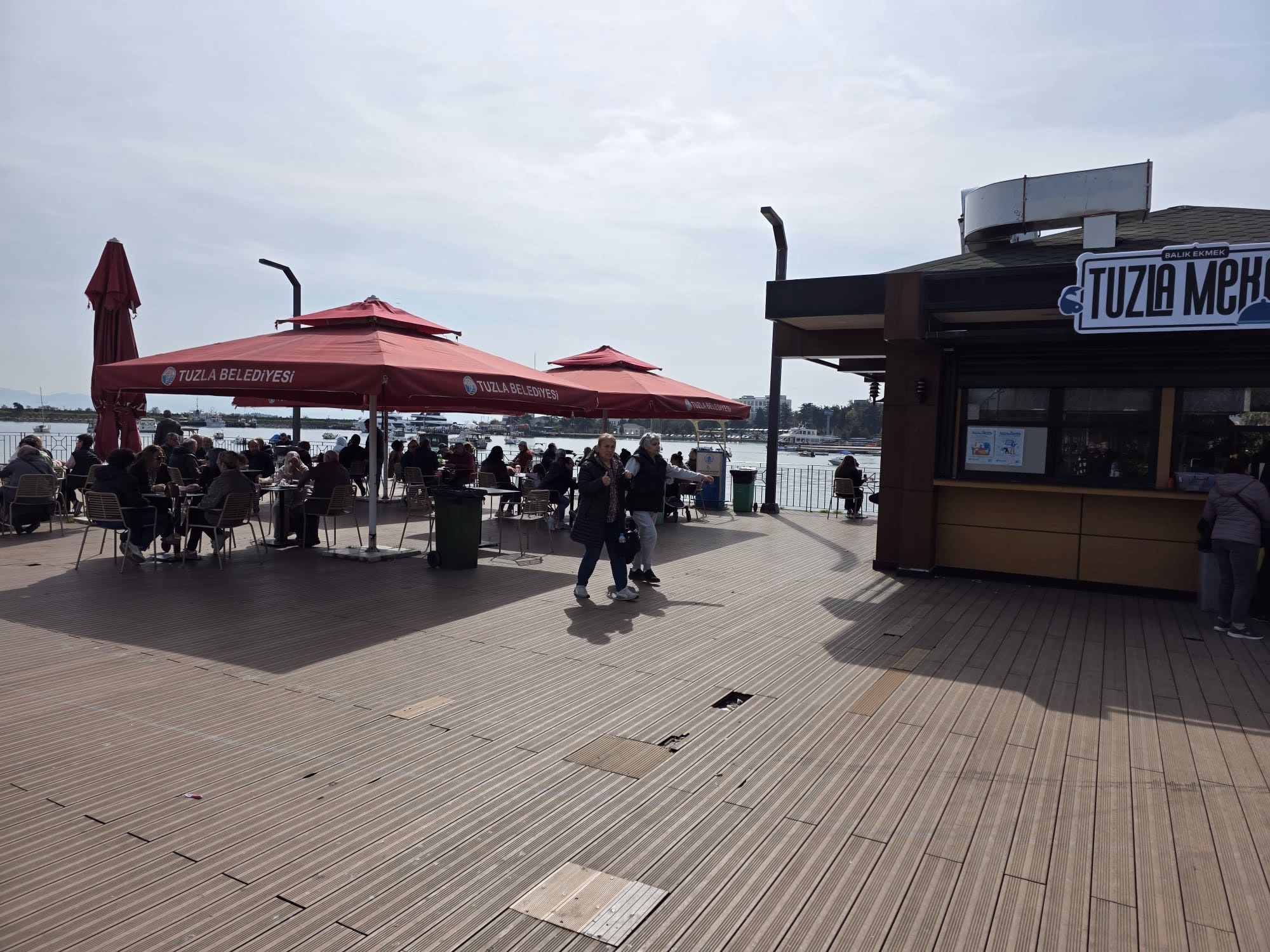 Tuzla Mekan Balık Ekmek - Fotoğraf 3