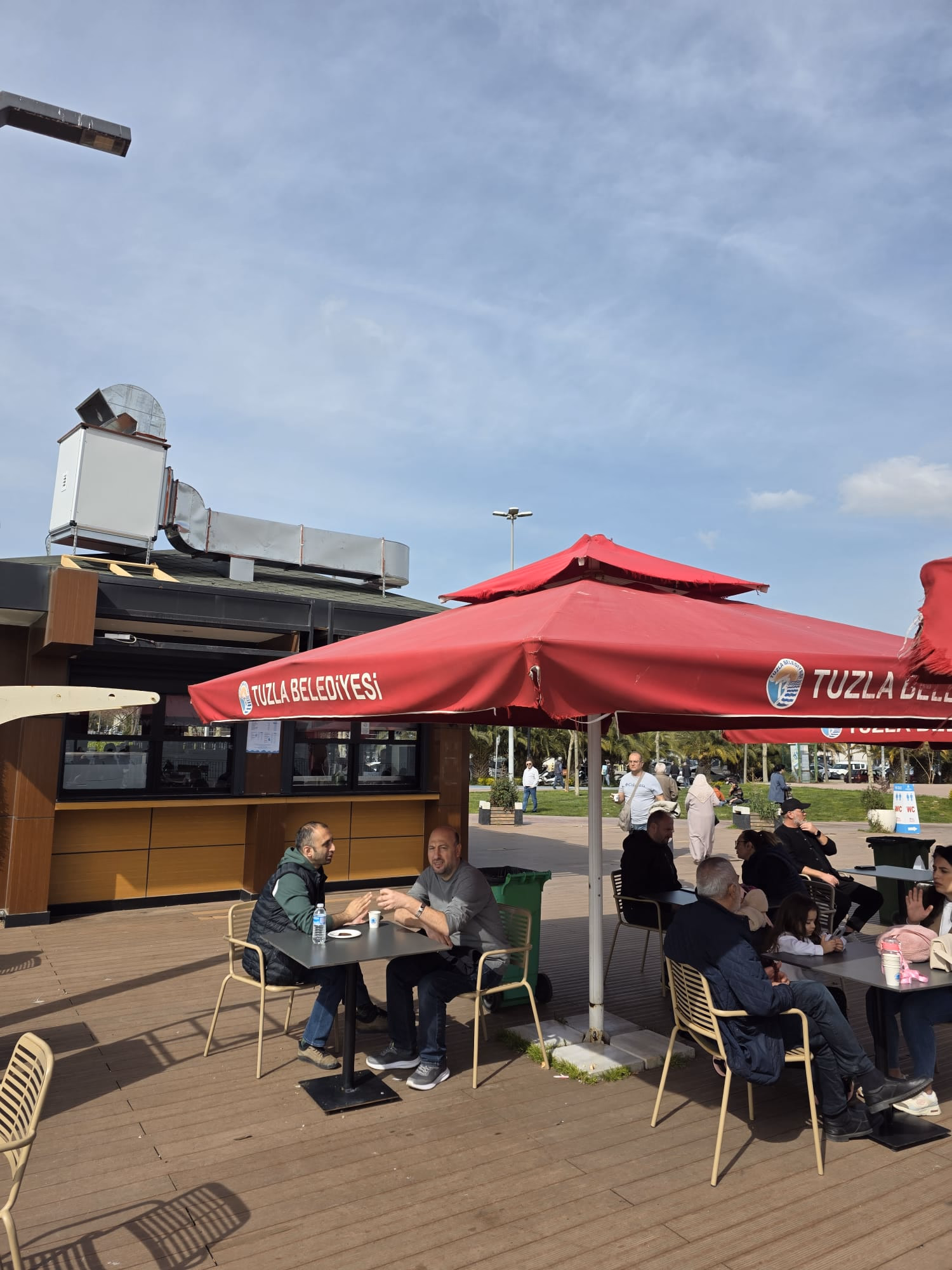 Tuzla Mekan Balık Ekmek - Fotoğraf 4