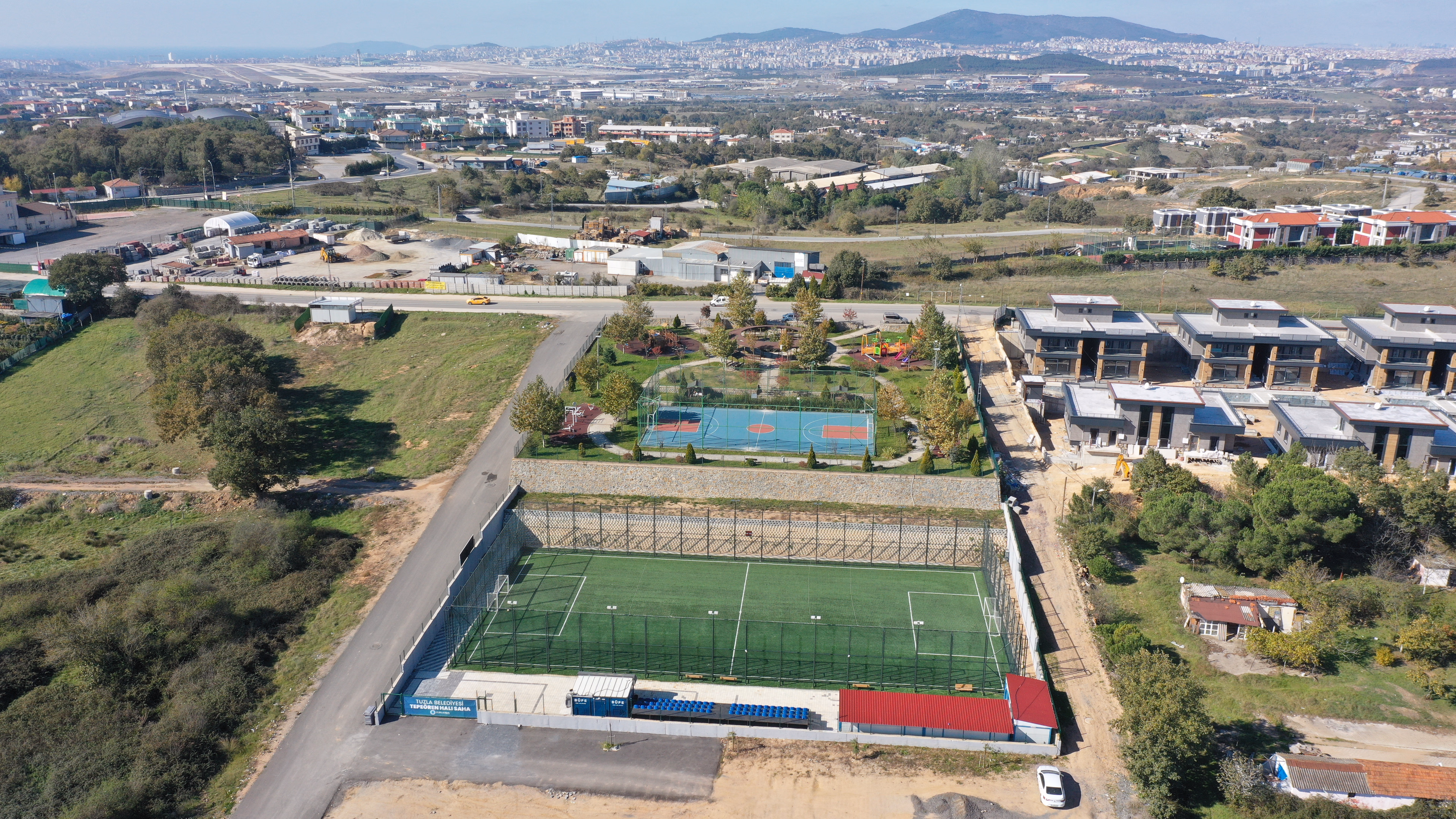 Tepeören Halı Saha - Fotoğraf 4