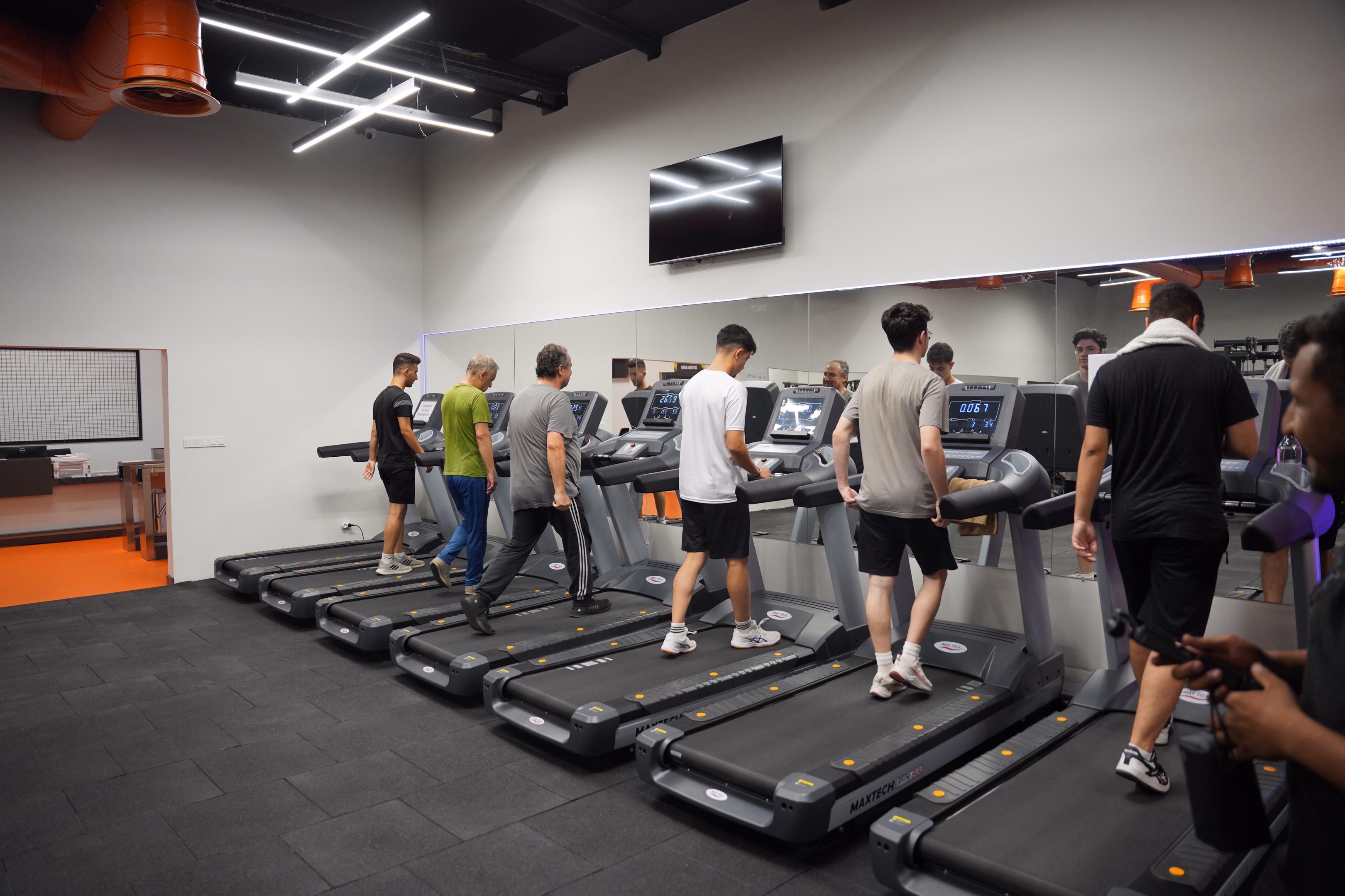 Tuzla Fit Şifa AVM Fitness Salonu - Fotoğraf 2