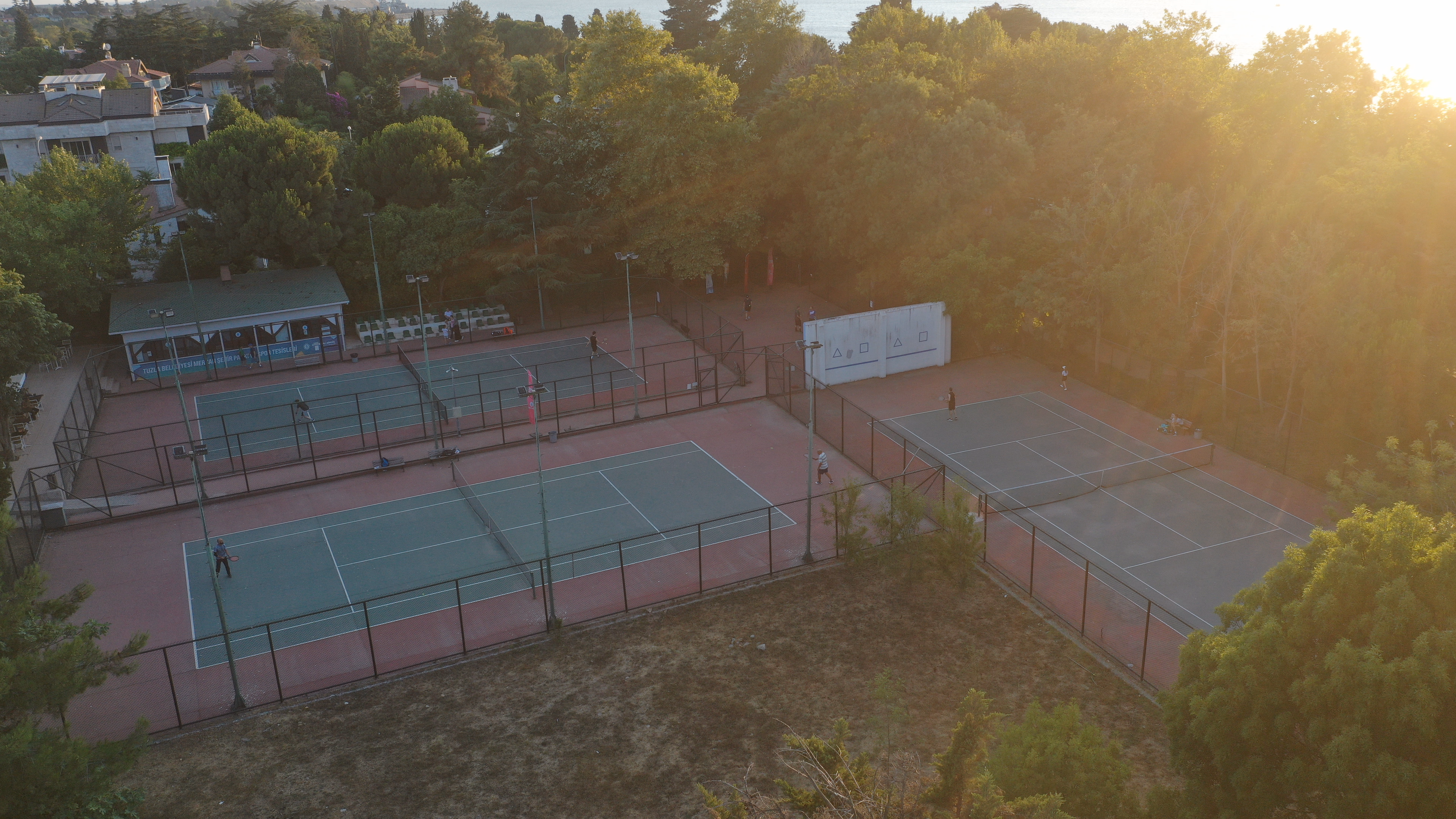 Tuzla Belediyesi Mercan Şehir Parkı ve Spor Tesisleri - Fotoğraf 4